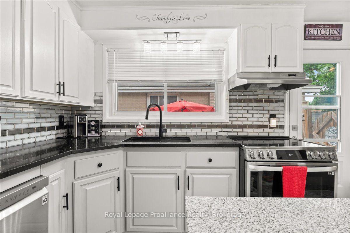 Photo 6 of 23 Alfred Drive, Belleville, Belleville Ward — HOMEH