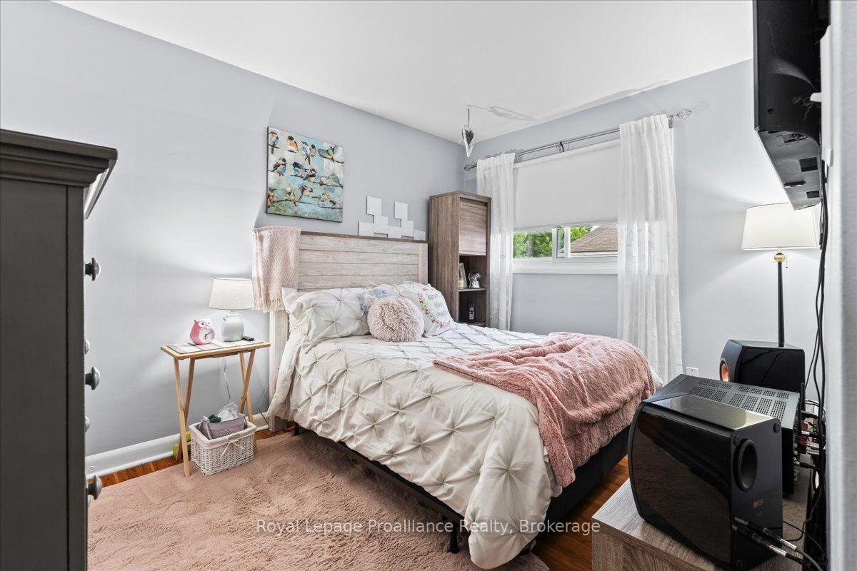 Photo 16 of 23 Alfred Drive, Belleville, Belleville Ward — HOMEH