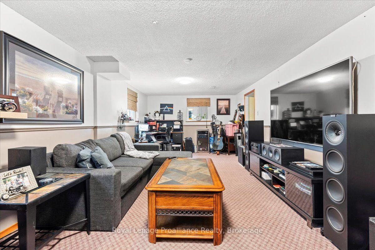 Photo 22 of 23 Alfred Drive, Belleville, Belleville Ward — HOMEH