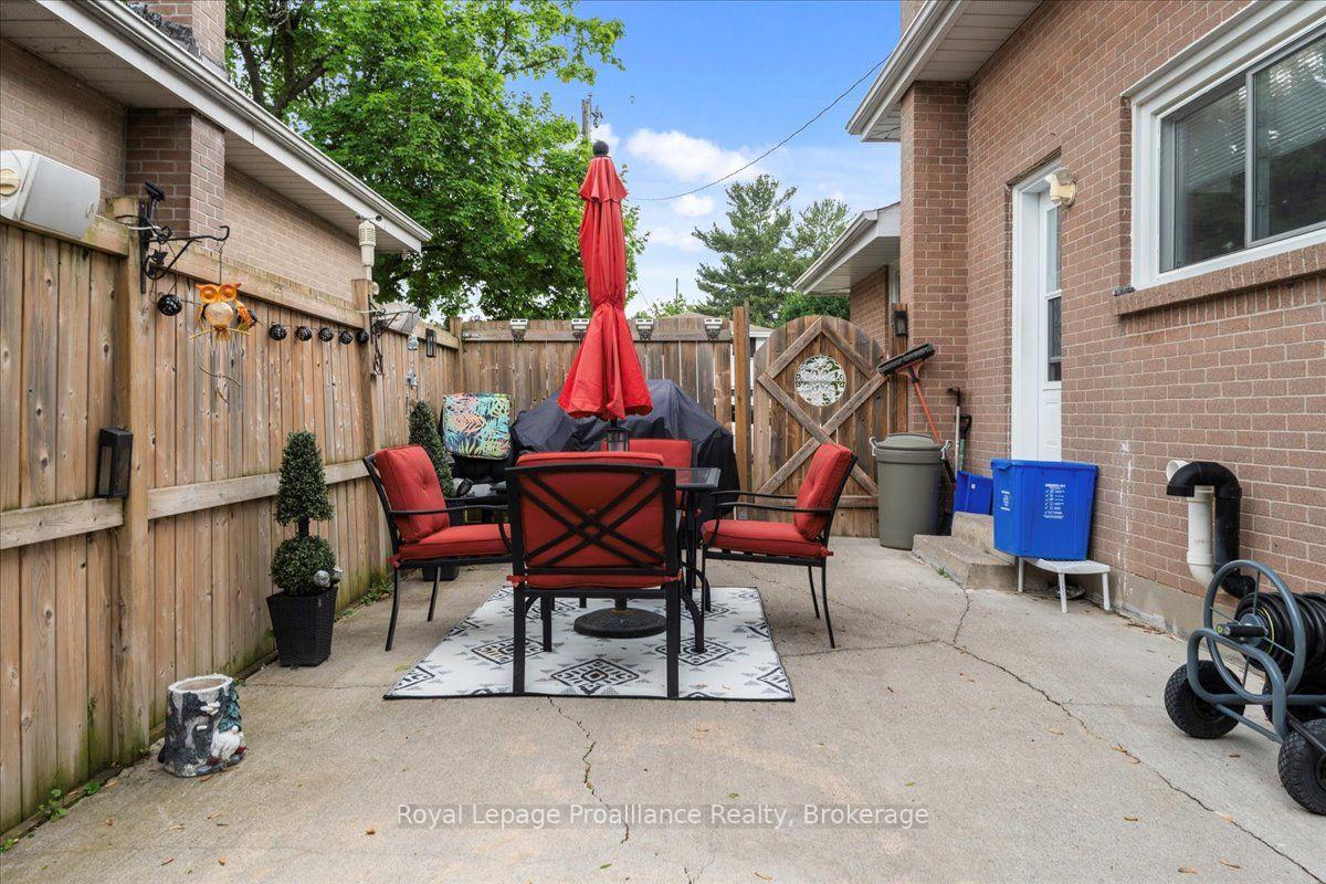 Photo 27 of 23 Alfred Drive, Belleville, Belleville Ward — HOMEH
