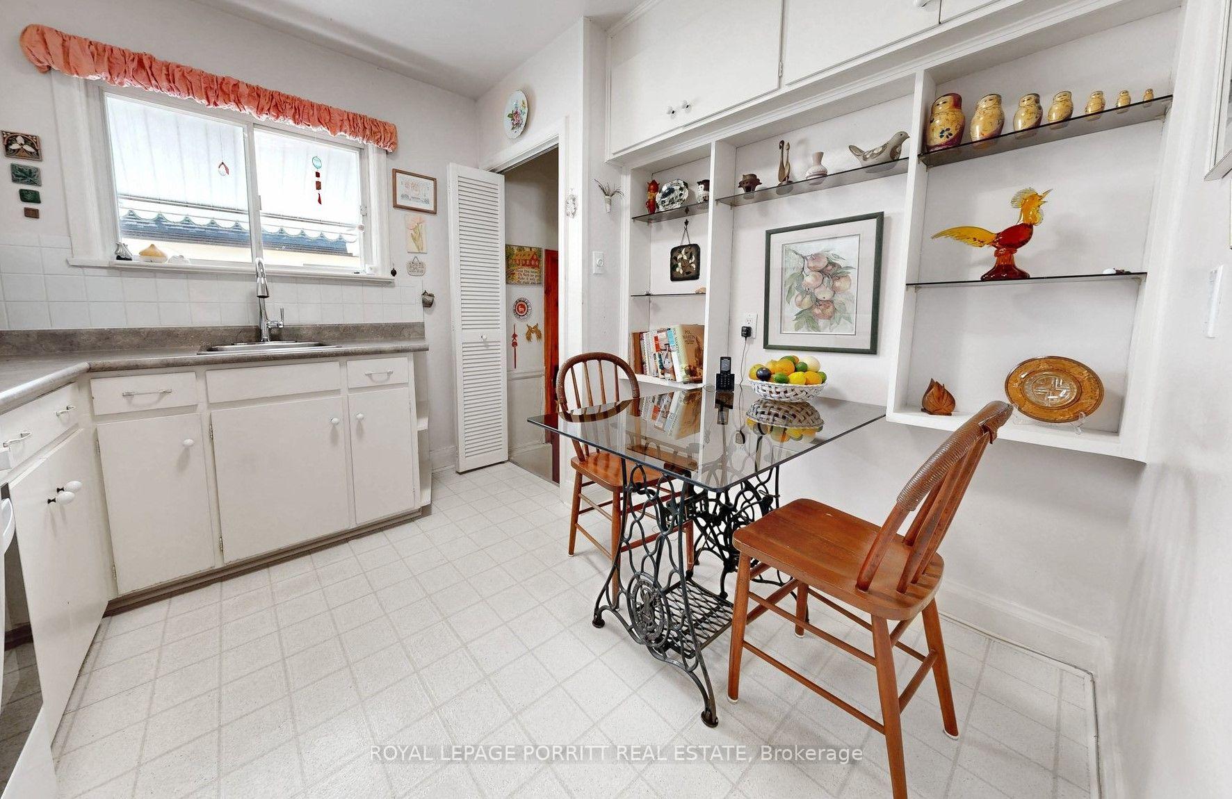 Photo 8 of 79 Burlingame Road, Etobicoke, Alderwood — HOMEH