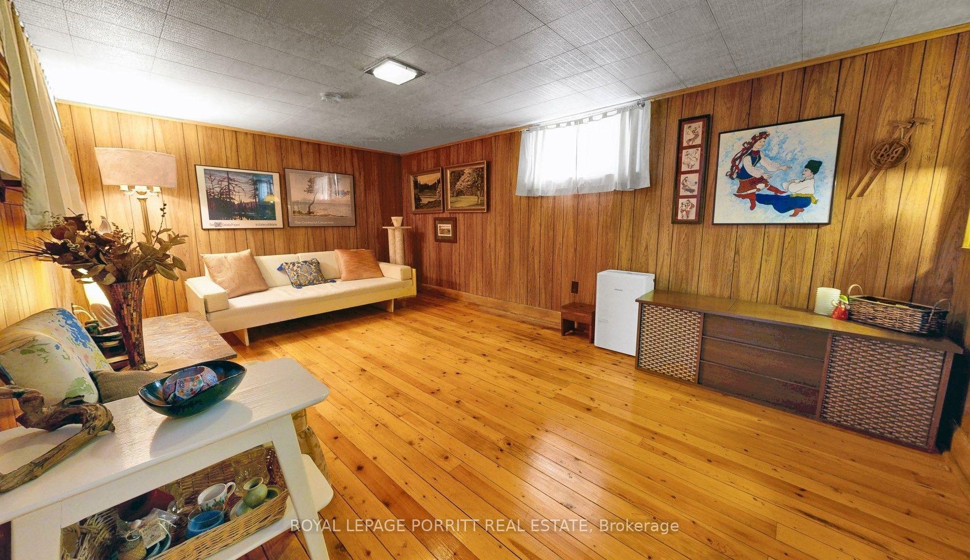 Photo 14 of 79 Burlingame Road, Etobicoke, Alderwood — HOMEH