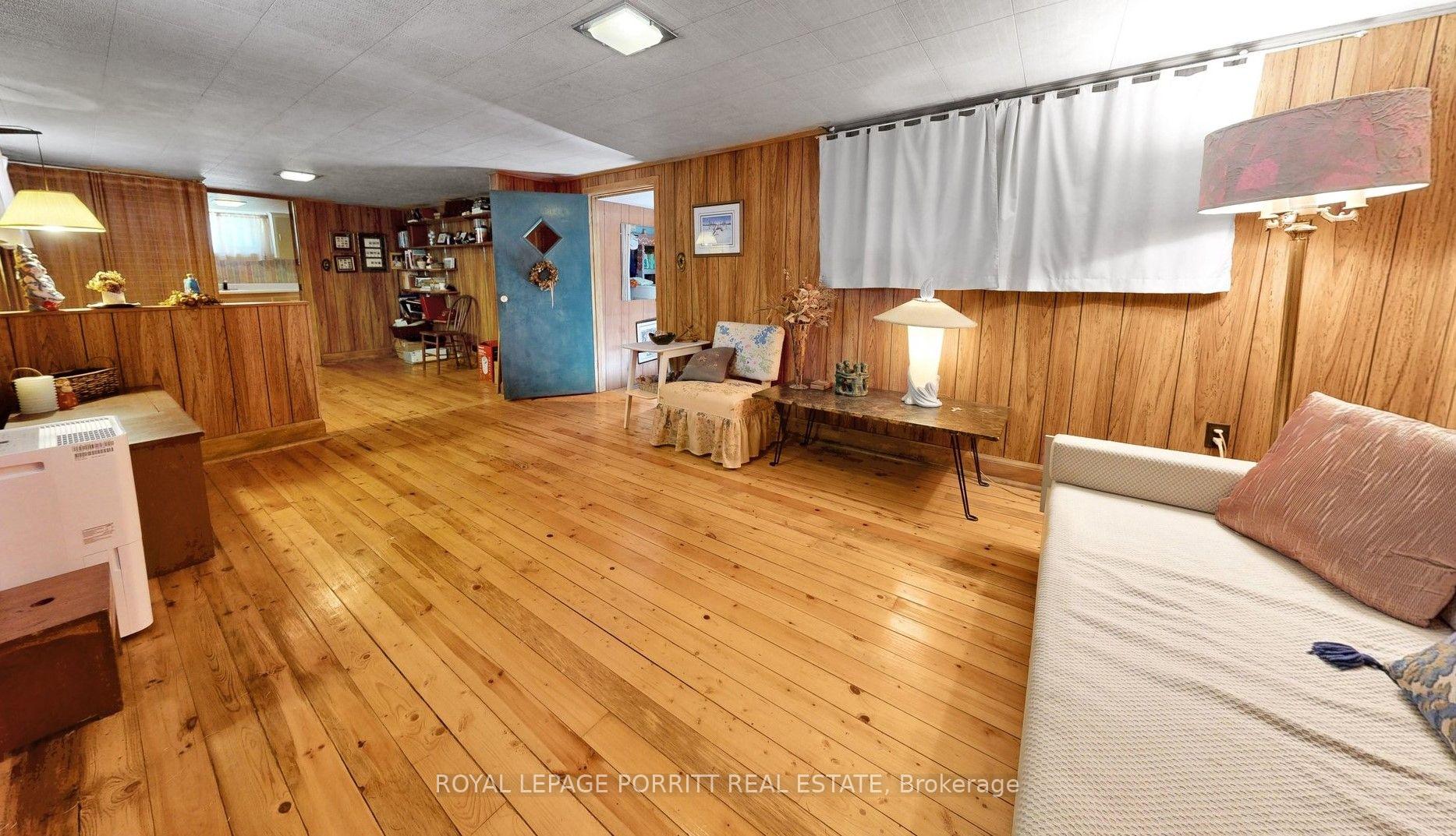 Photo 15 of 79 Burlingame Road, Etobicoke, Alderwood — HOMEH