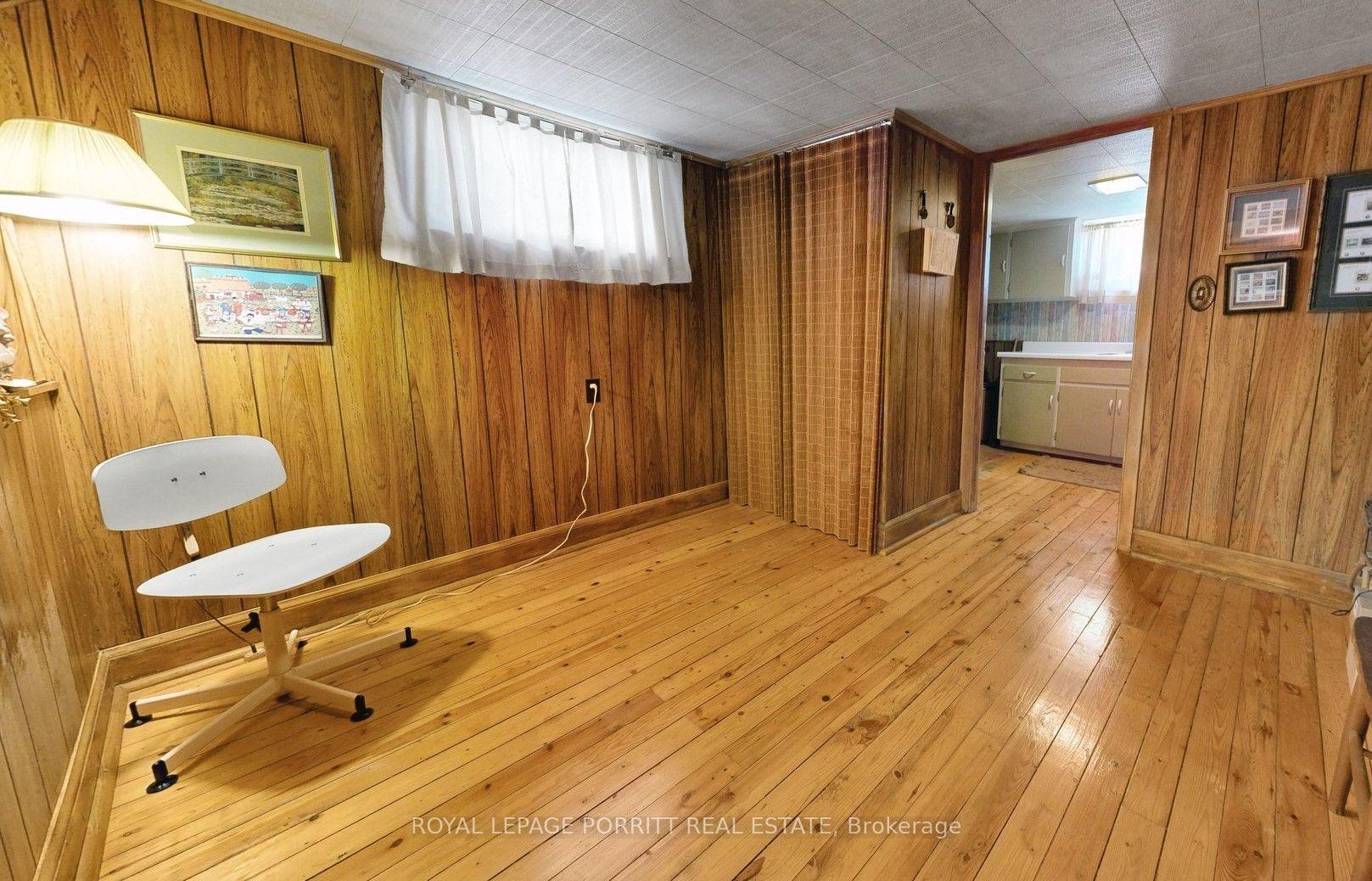 Photo 18 of 79 Burlingame Road, Etobicoke, Alderwood — HOMEH