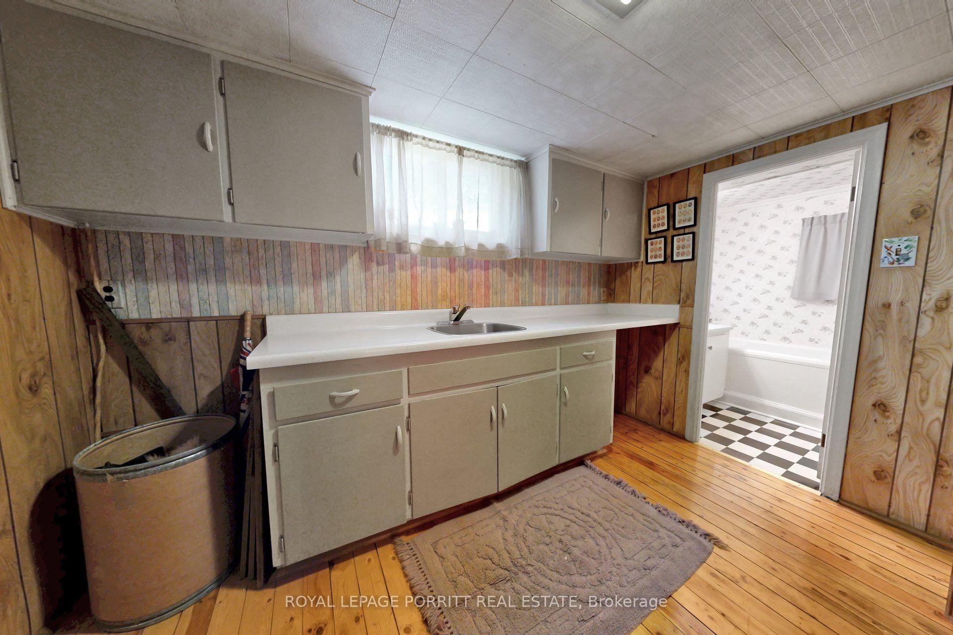 Photo 20 of 79 Burlingame Road, Etobicoke, Alderwood — HOMEH