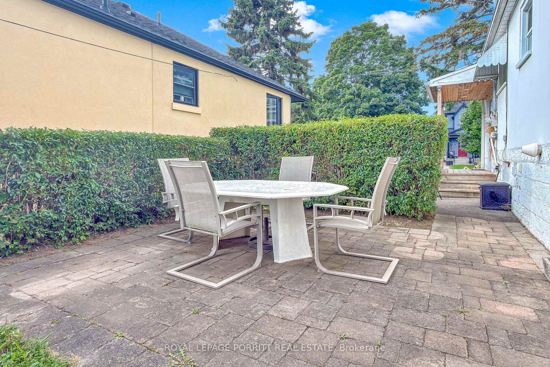Photo 22 of 79 Burlingame Road, Etobicoke, Alderwood — HOMEH