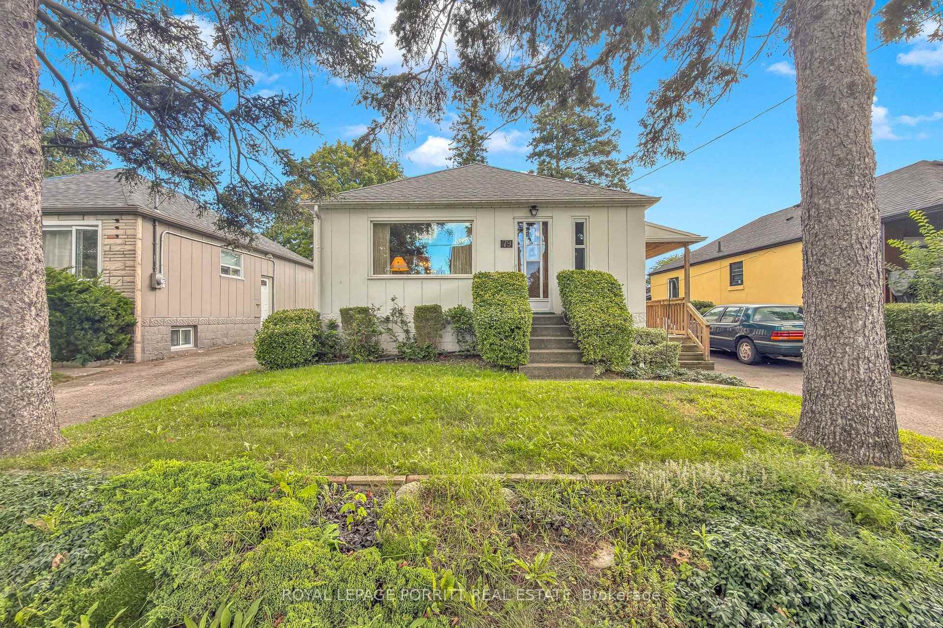Photo 28 of 79 Burlingame Road, Etobicoke, Alderwood — HOMEH