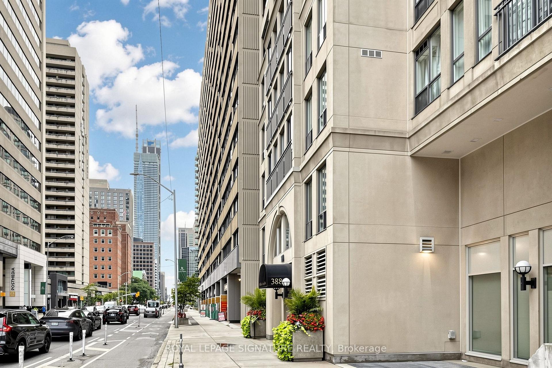 Photo 4 of Unit 1801, 388 Bloor Street E, Toronto, Rosedale-Moore Park — HOMEH