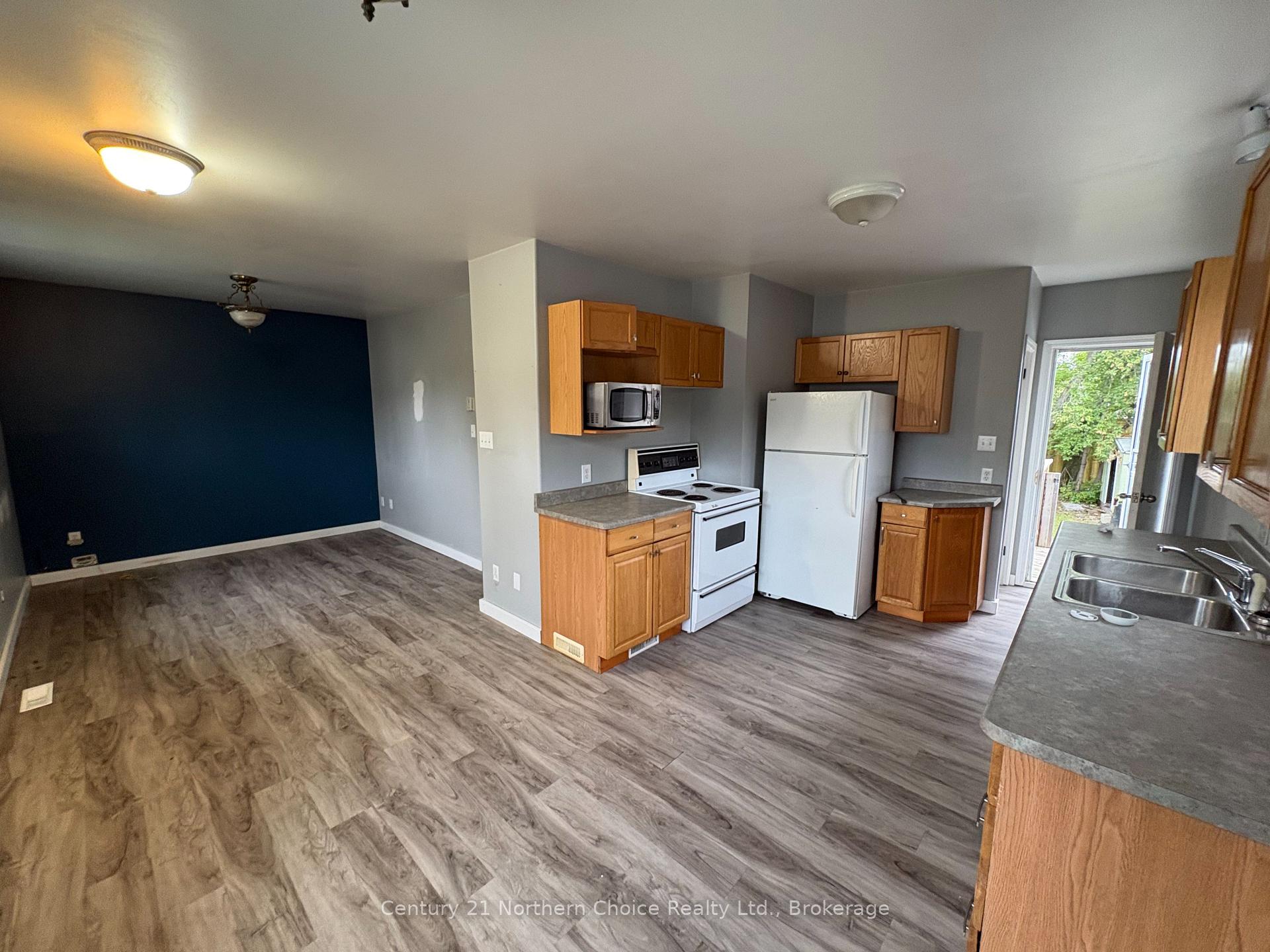 Photo 2 of 832 River Drive N, Kenora, Central — HOMEH