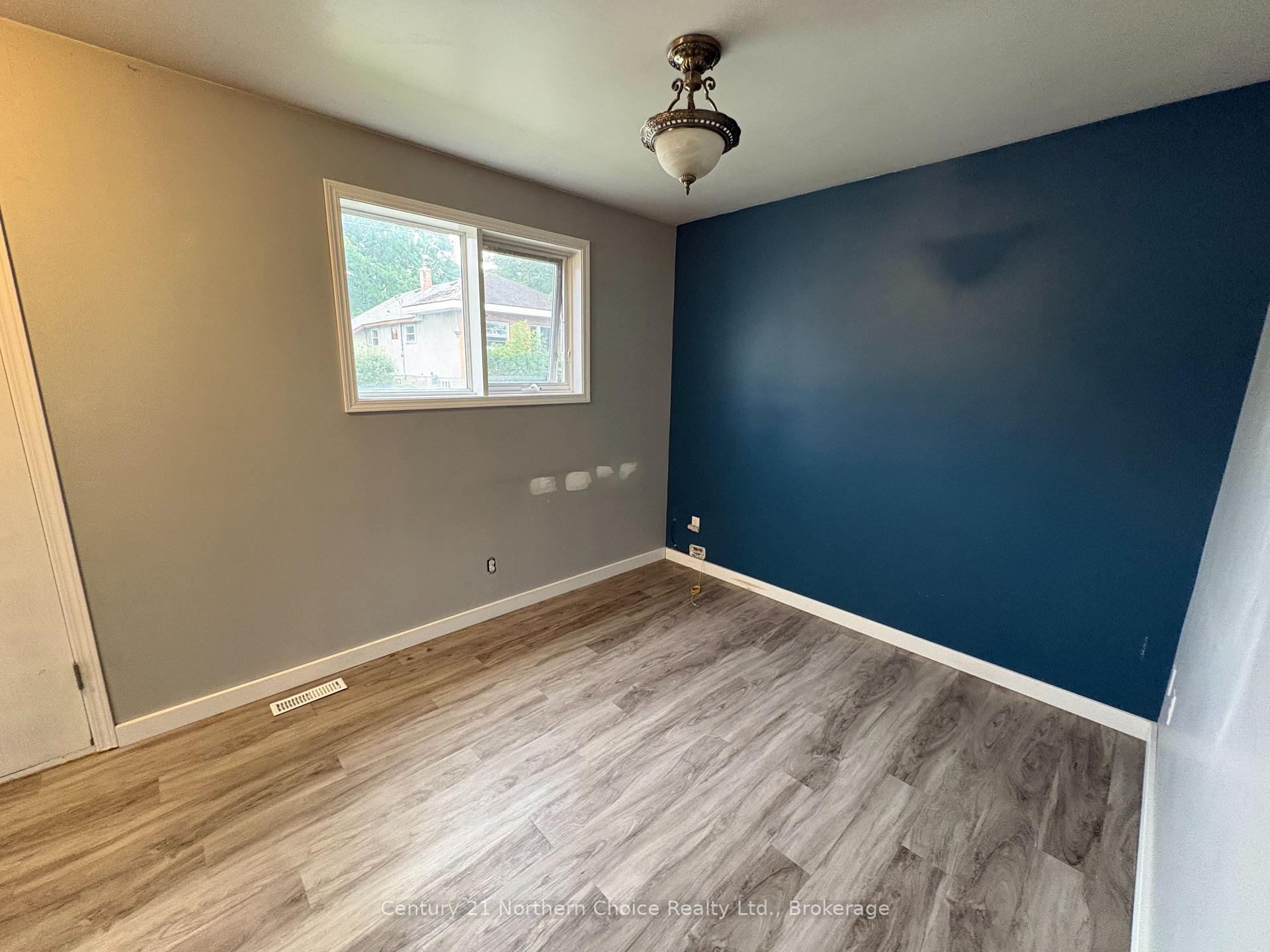 Photo 7 of 832 River Drive N, Kenora, Central — HOMEH