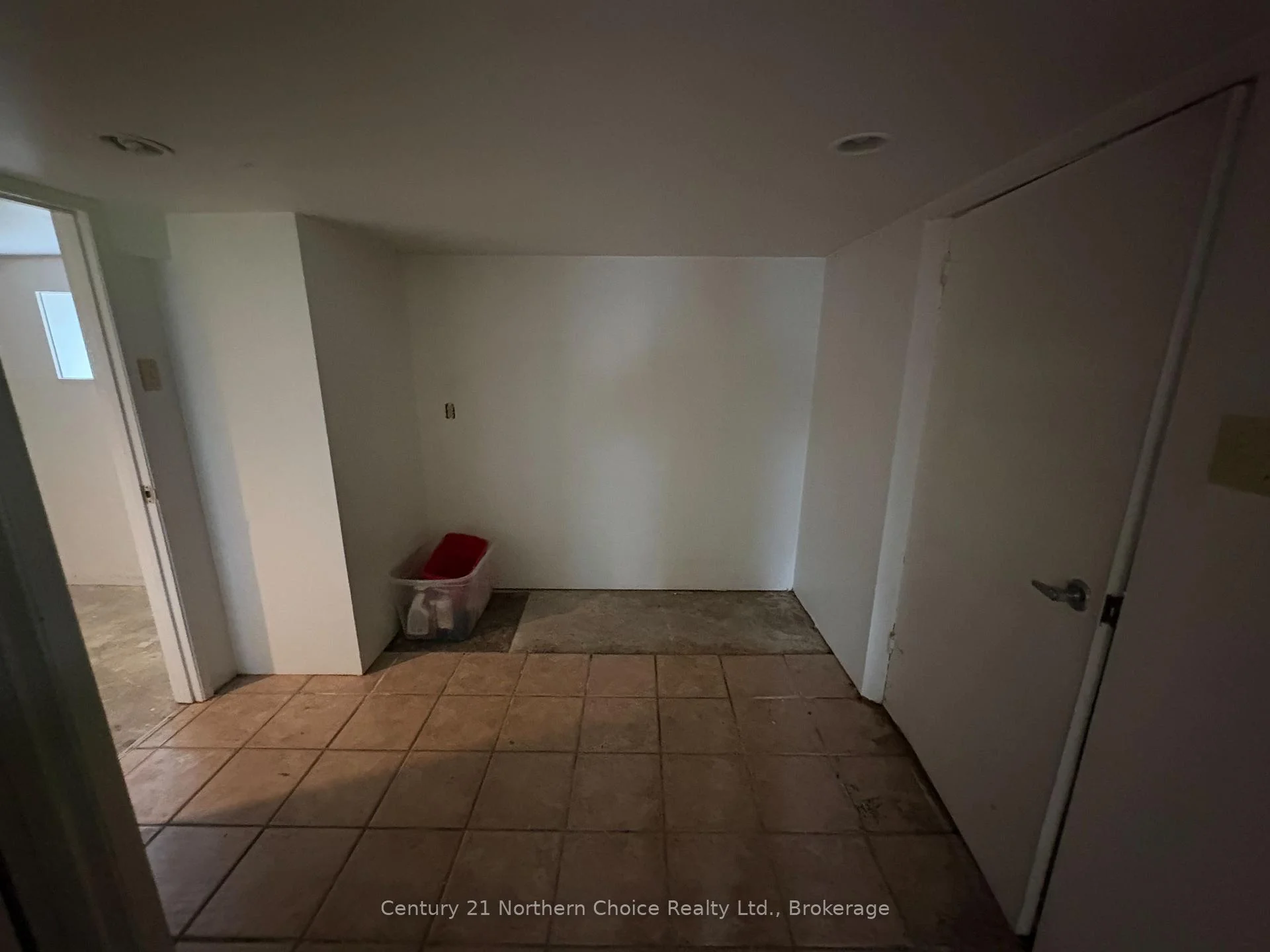 Photo 15 of 832 River Drive N, Kenora, Central — HOMEH