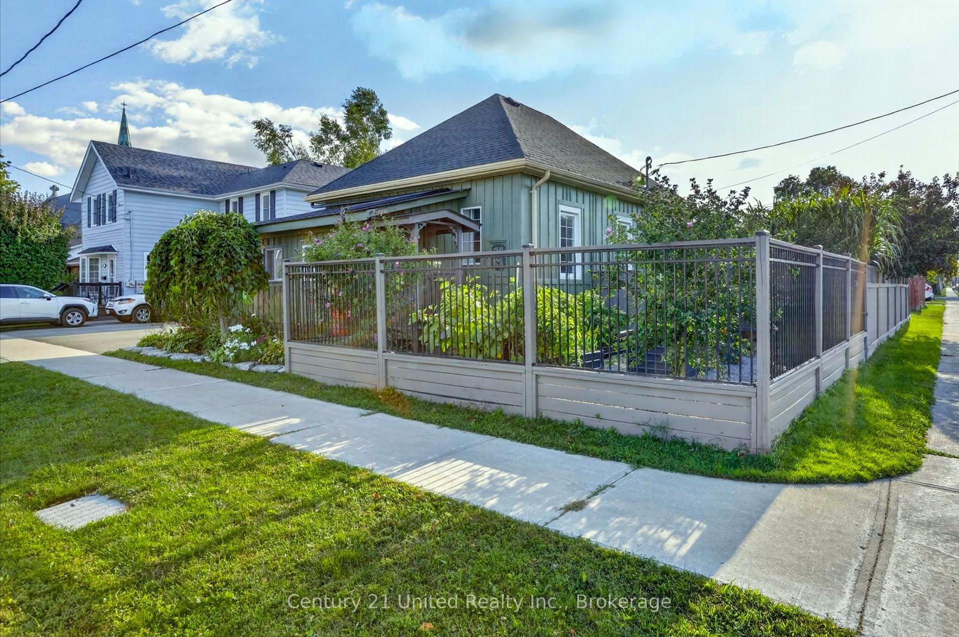 Photo 6 of 759 Hurley Street, Peterborough, Otonabee Ward 1 — HOMEH