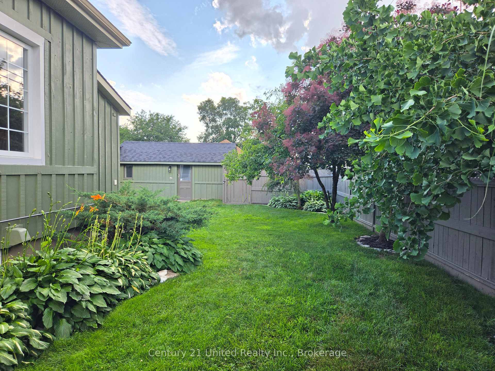 Photo 9 of 759 Hurley Street, Peterborough, Otonabee Ward 1 — HOMEH