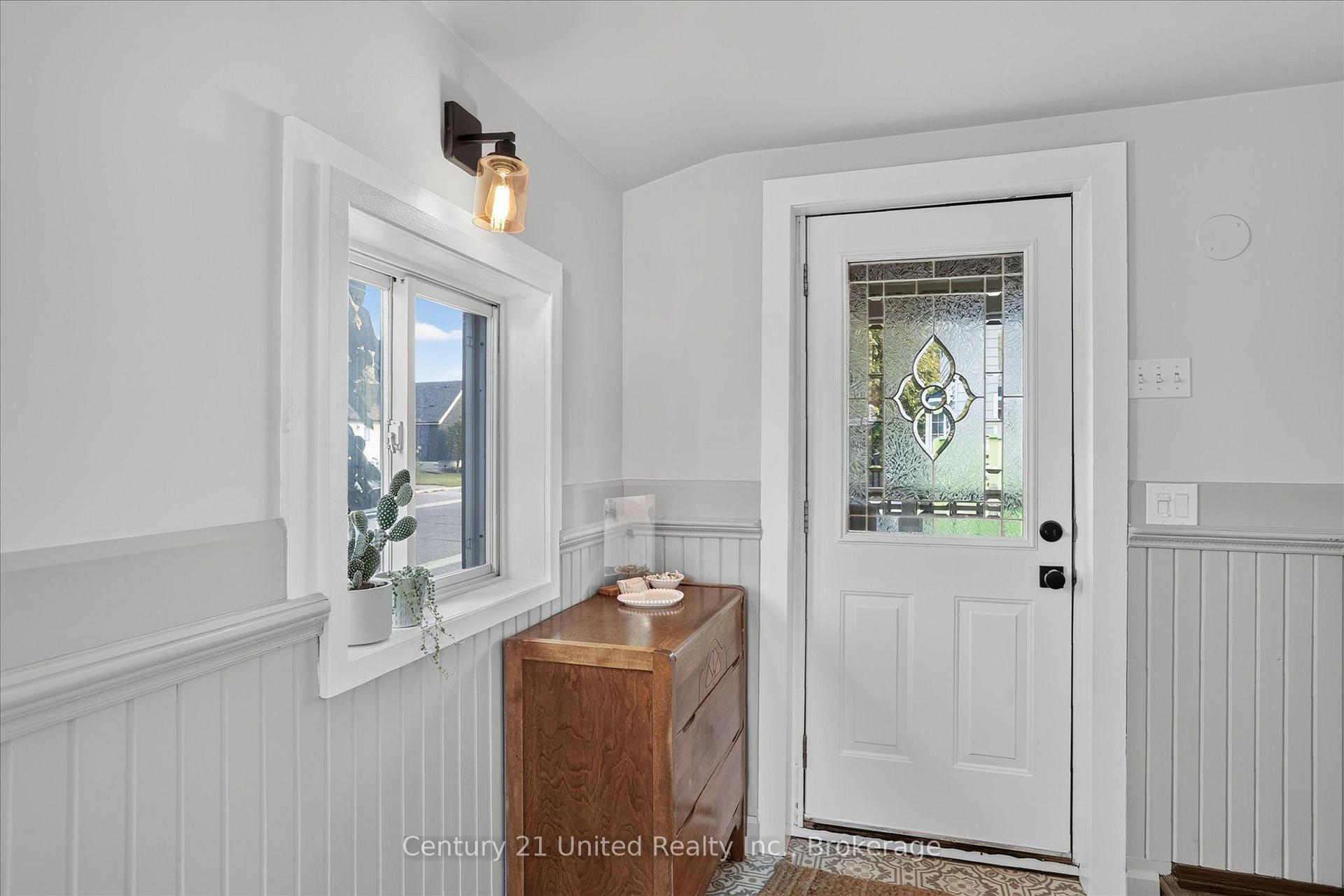 Photo 13 of 759 Hurley Street, Peterborough, Otonabee Ward 1 — HOMEH
