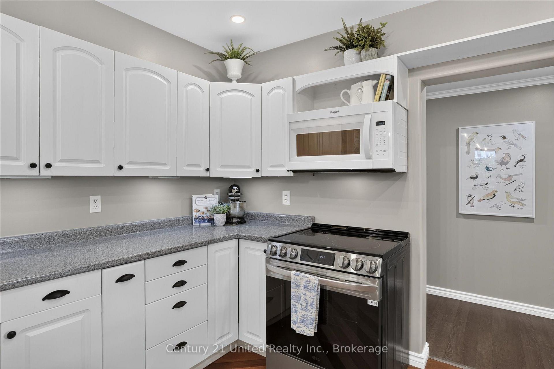 Photo 27 of 759 Hurley Street, Peterborough, Otonabee Ward 1 — HOMEH