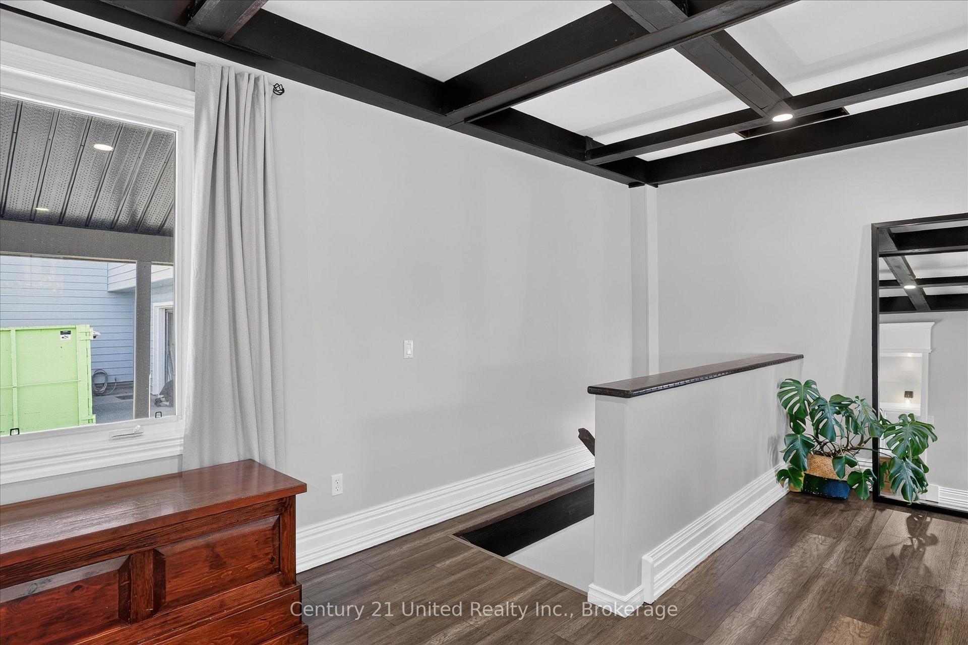 Photo 33 of 759 Hurley Street, Peterborough, Otonabee Ward 1 — HOMEH