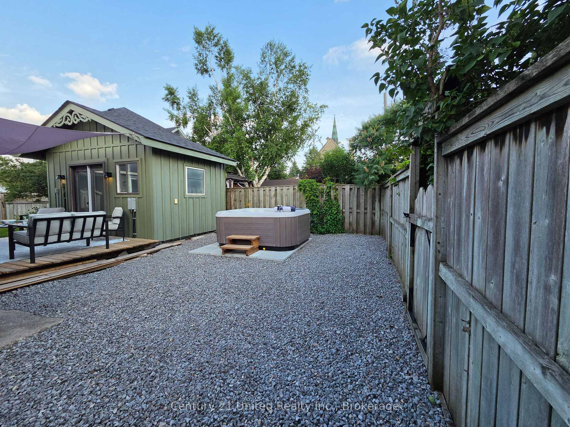 Photo 56 of 759 Hurley Street, Peterborough, Otonabee Ward 1 — HOMEH