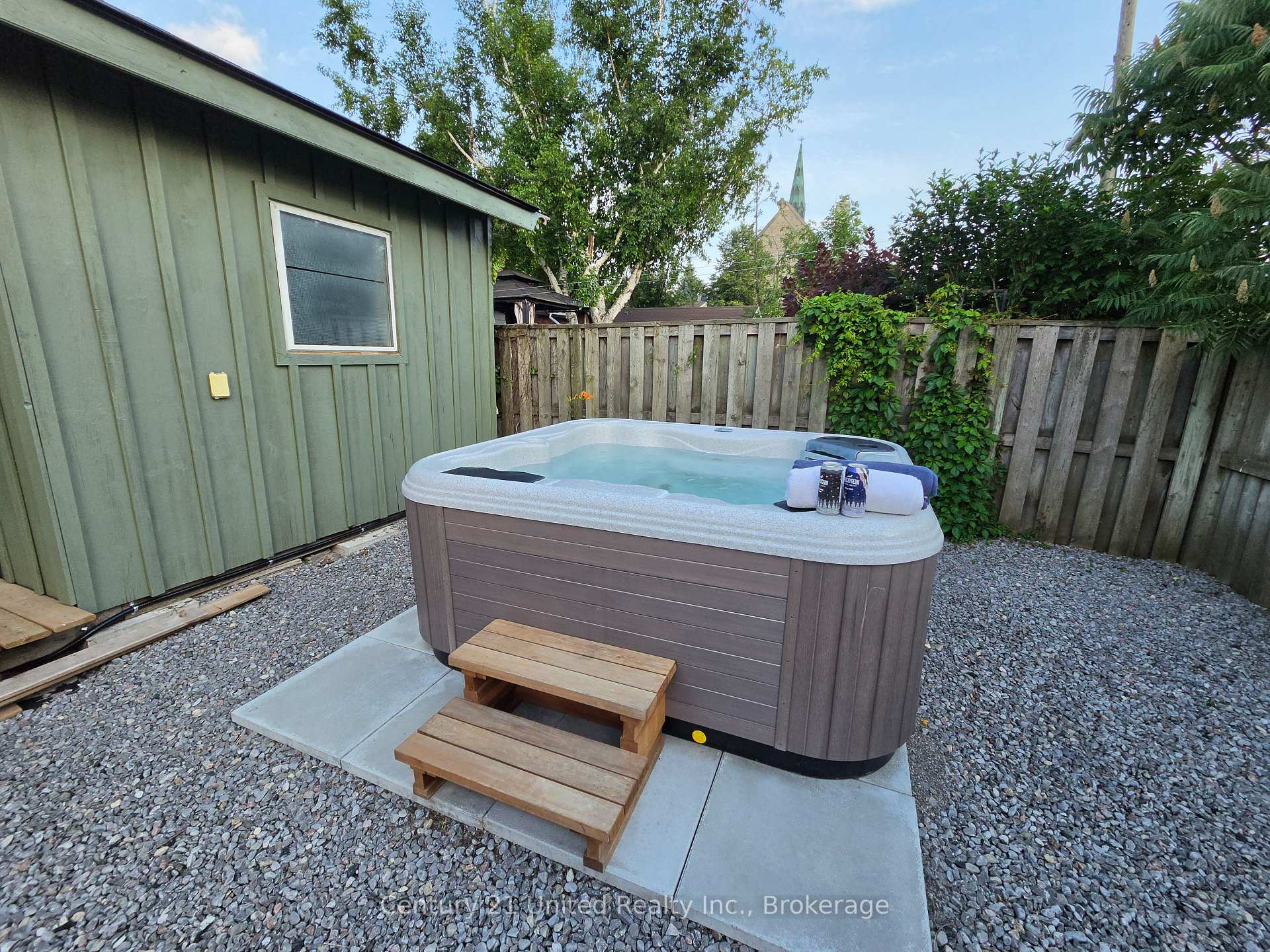 Photo 57 of 759 Hurley Street, Peterborough, Otonabee Ward 1 — HOMEH