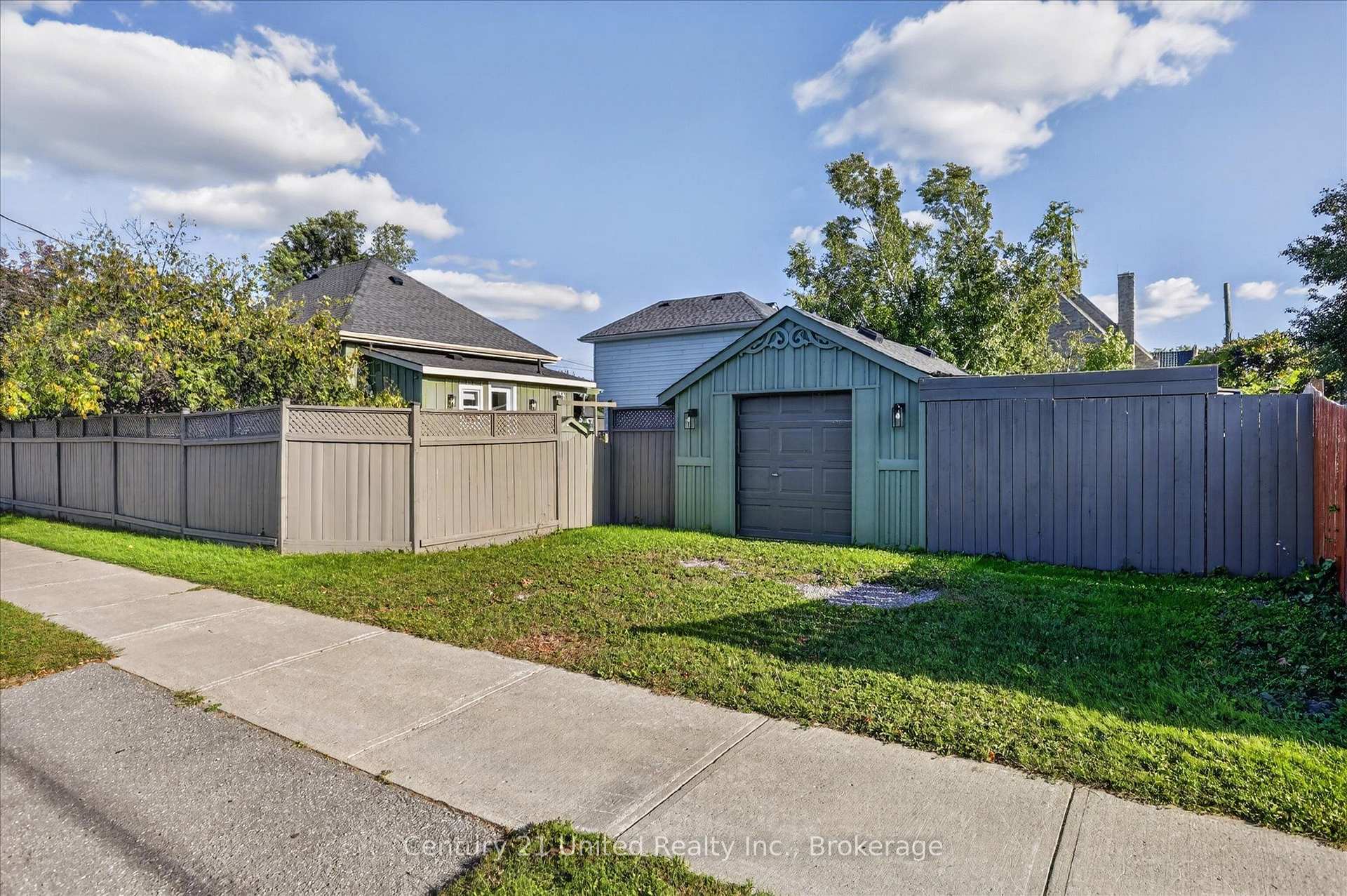 Photo 64 of 759 Hurley Street, Peterborough, Otonabee Ward 1 — HOMEH