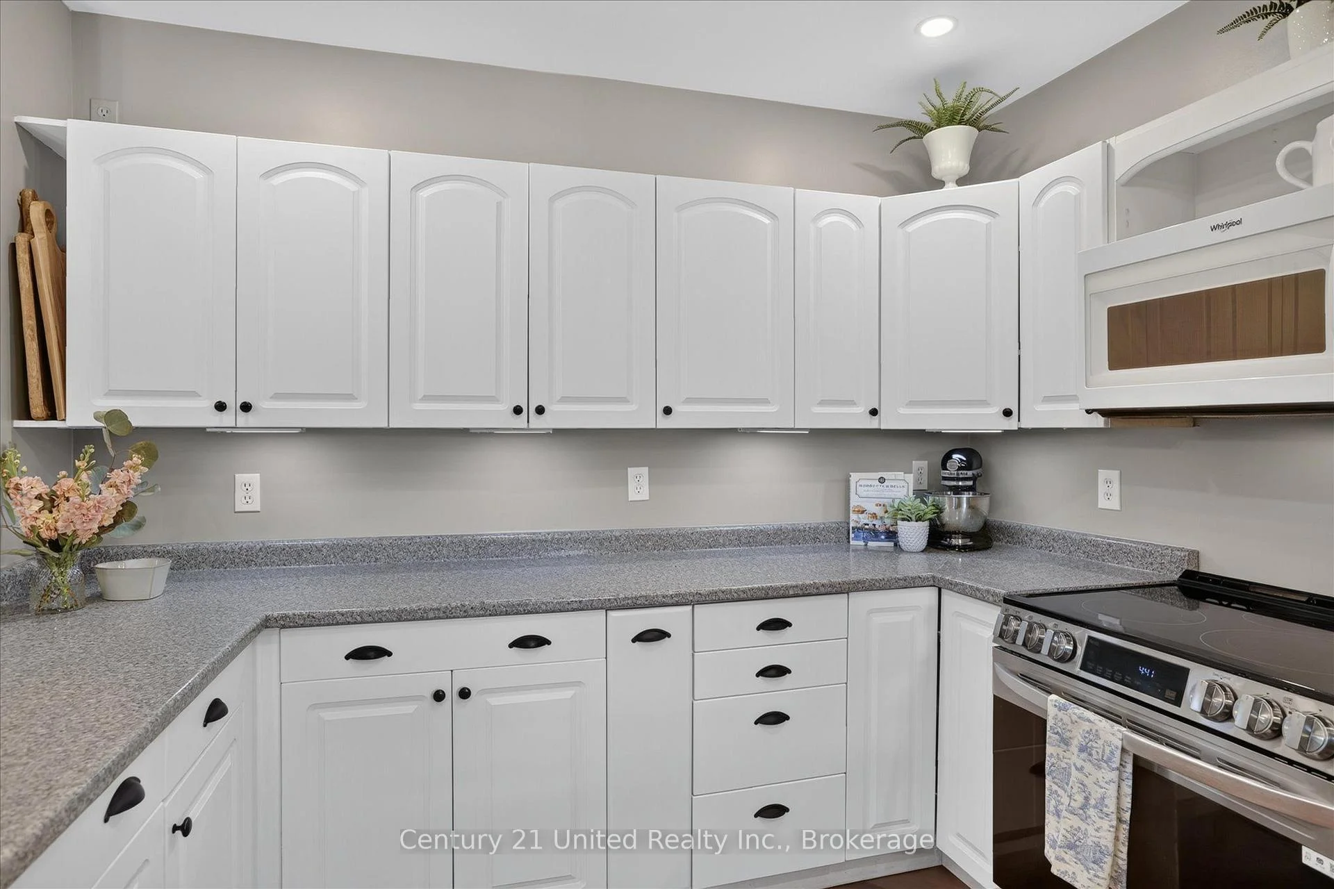 Photo 41 of 759 Hurley Street, Peterborough, Otonabee Ward 1 — HOMEH