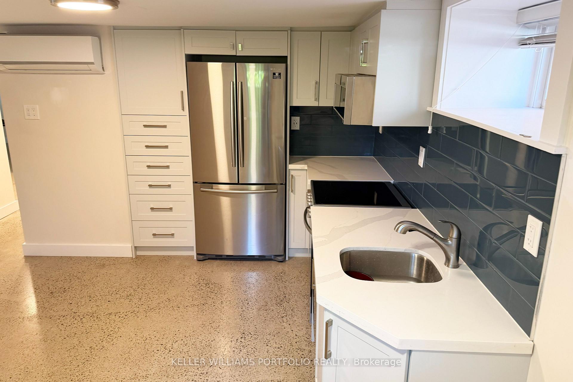 Photo 3 of Unit Bsmt, 172 High Park Avenue, Toronto, High Park North — HOMEH