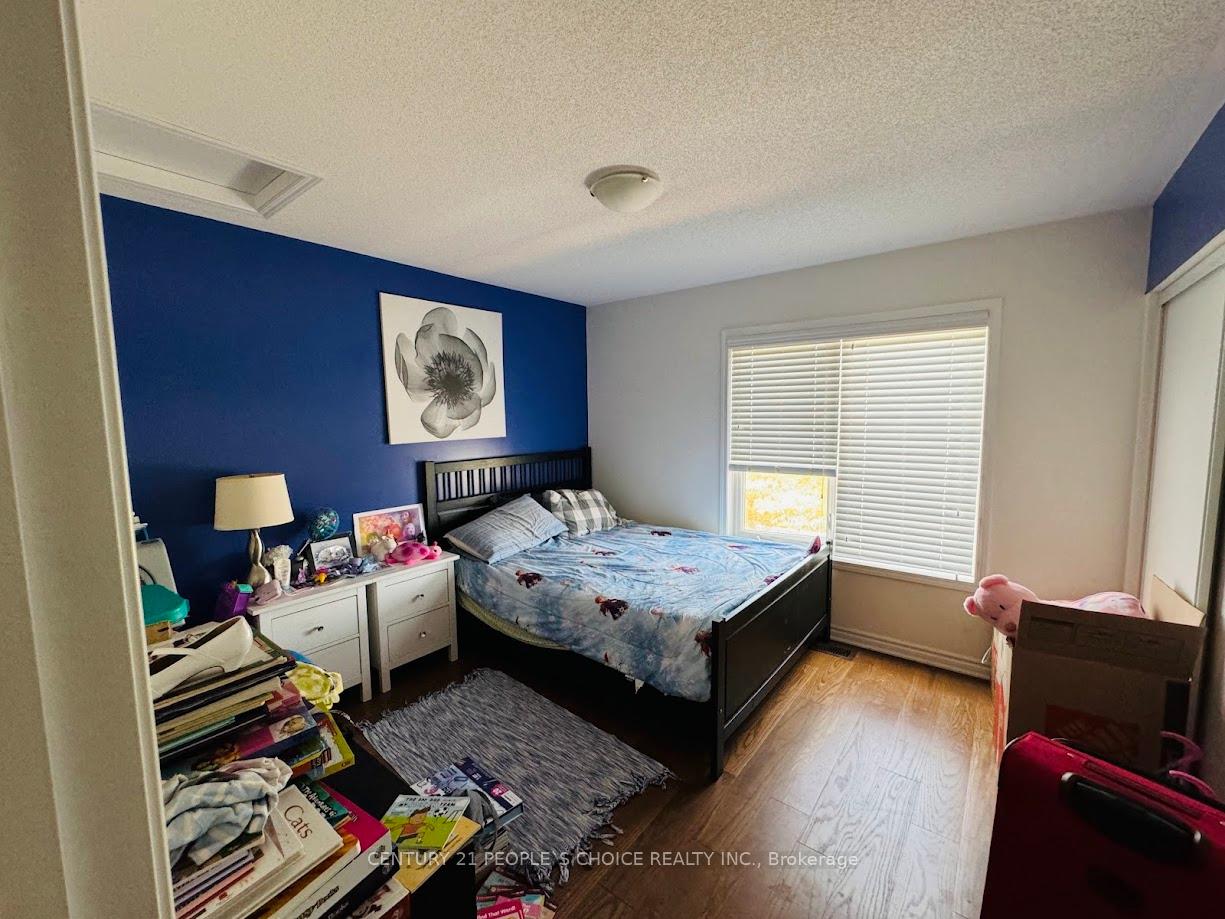 Photo 13 of 112 Cleanside Road, Scarborough, Clairlea-Birchmount — HOMEH
