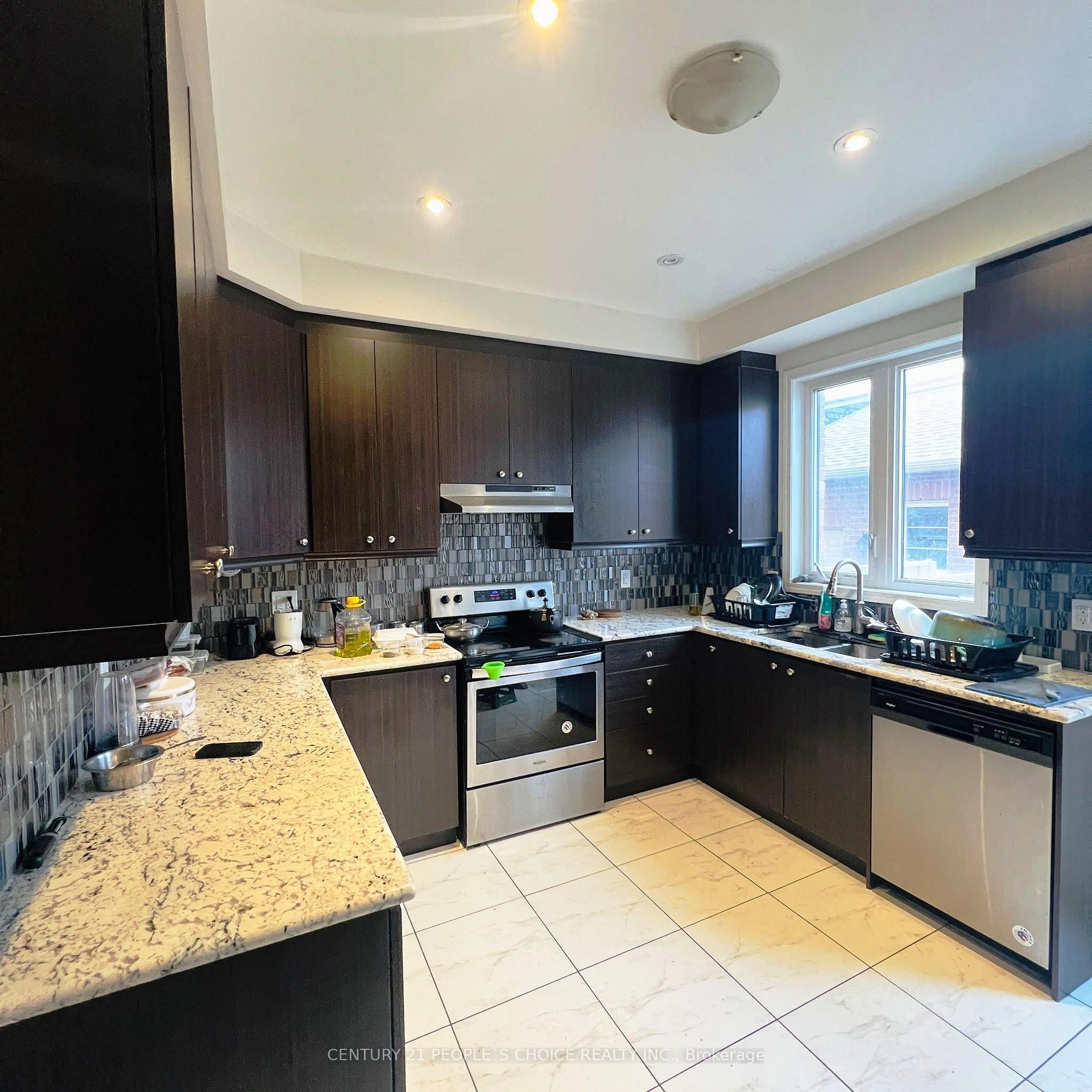 Photo 10 of 112 Cleanside Road, Scarborough, Clairlea-Birchmount — HOMEH