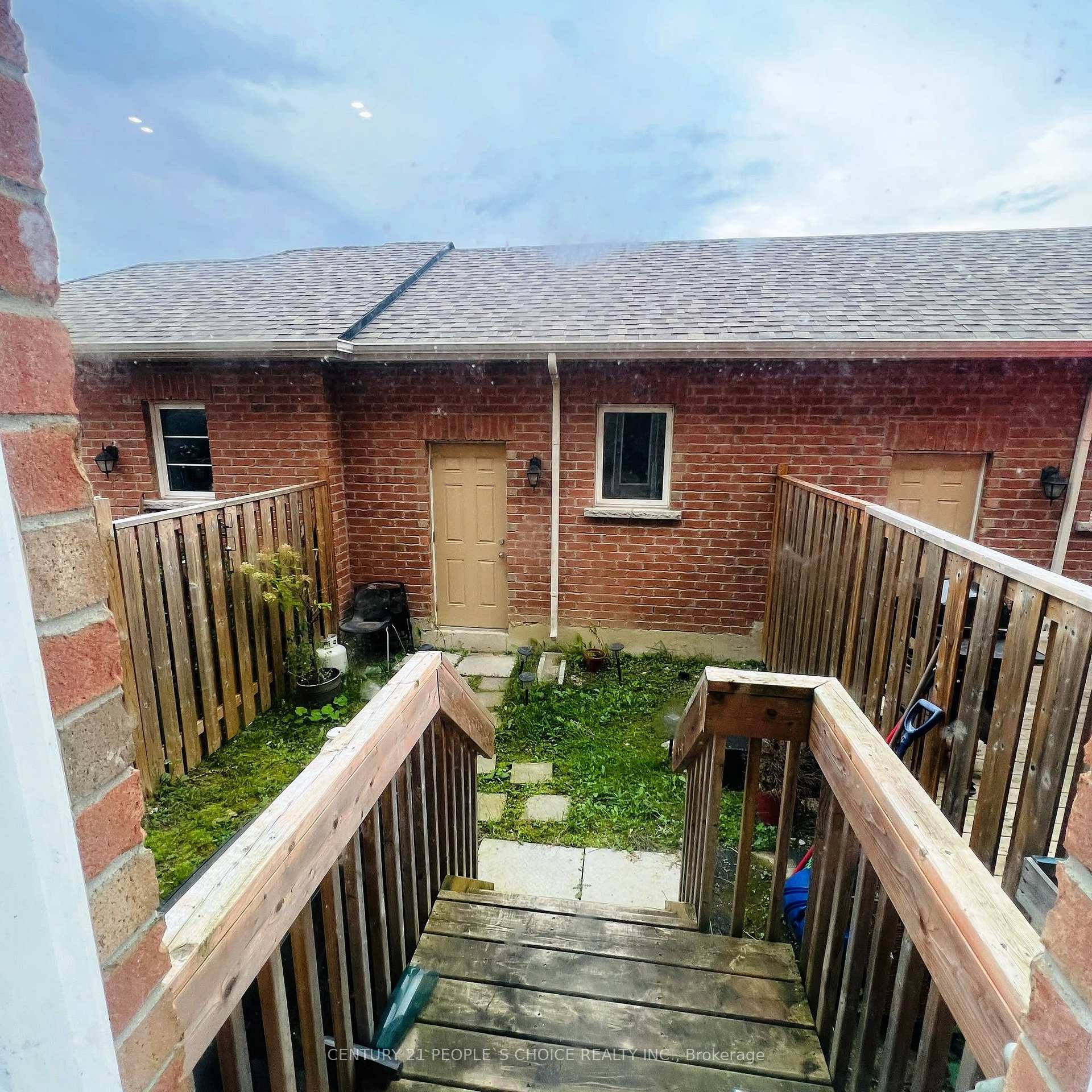 Photo 24 of 112 Cleanside Road, Scarborough, Clairlea-Birchmount — HOMEH