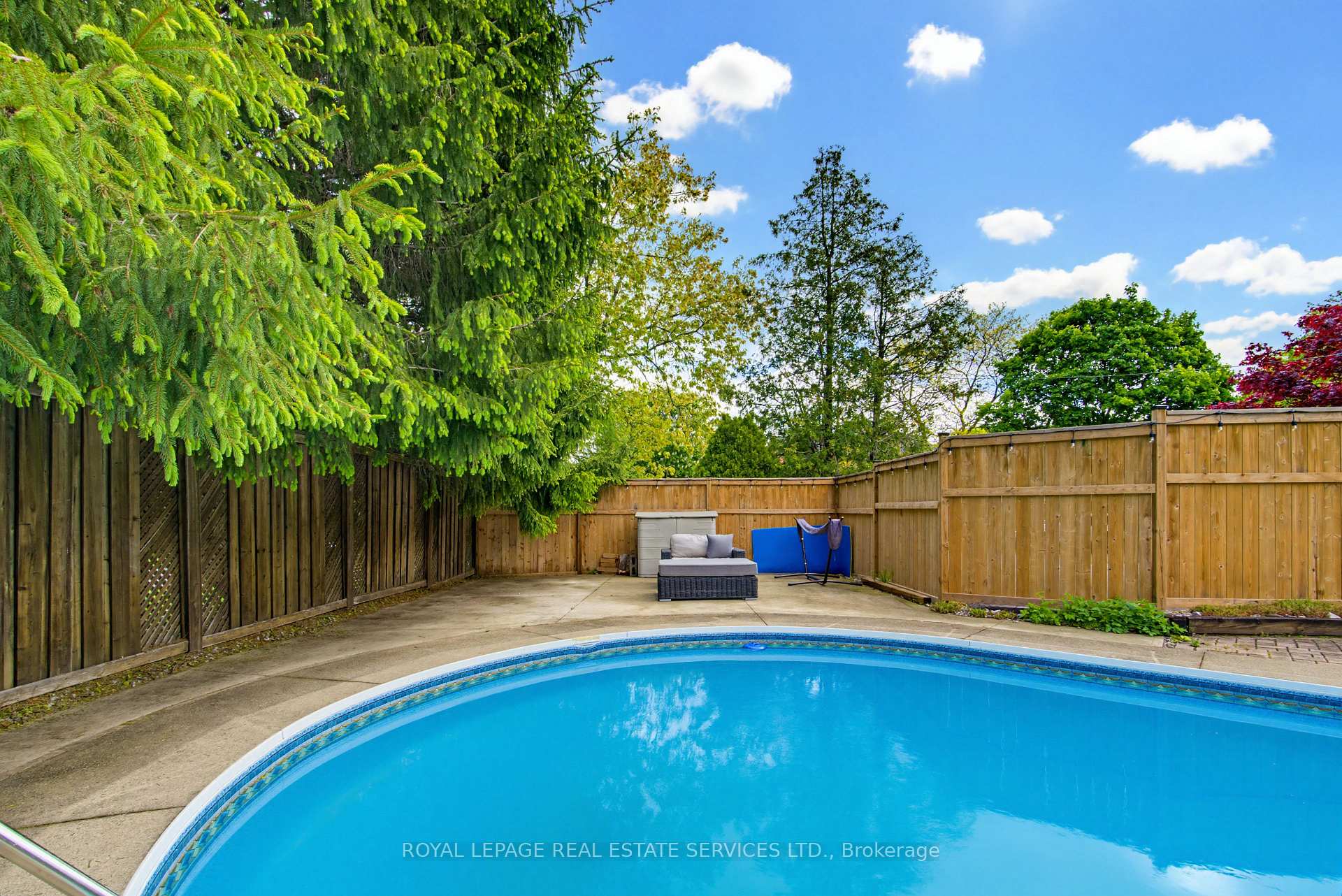 Photo 7 of 1390 Peerless Court, Oakville, College Park — HOMEH