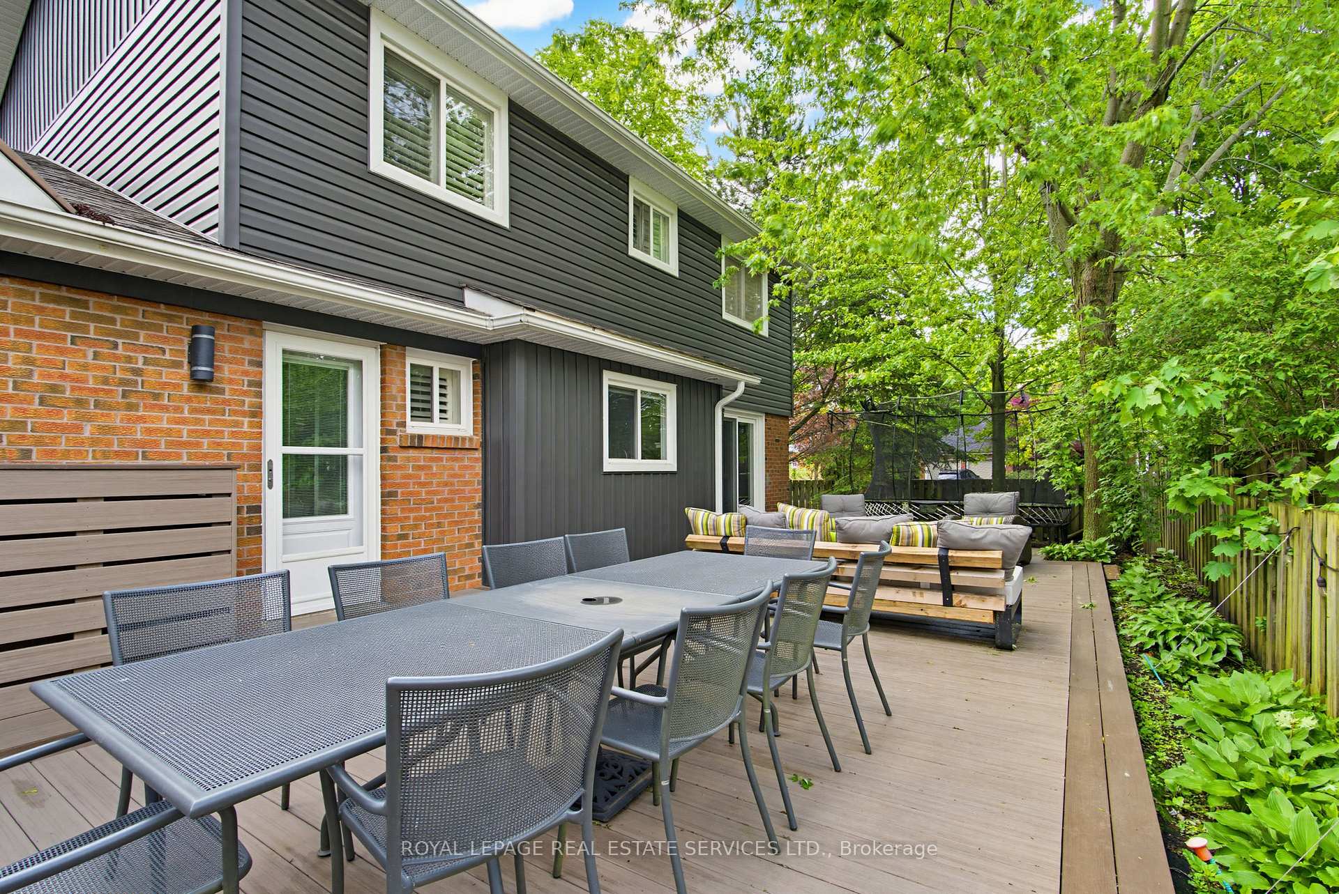 Photo 9 of 1390 Peerless Court, Oakville, College Park — HOMEH