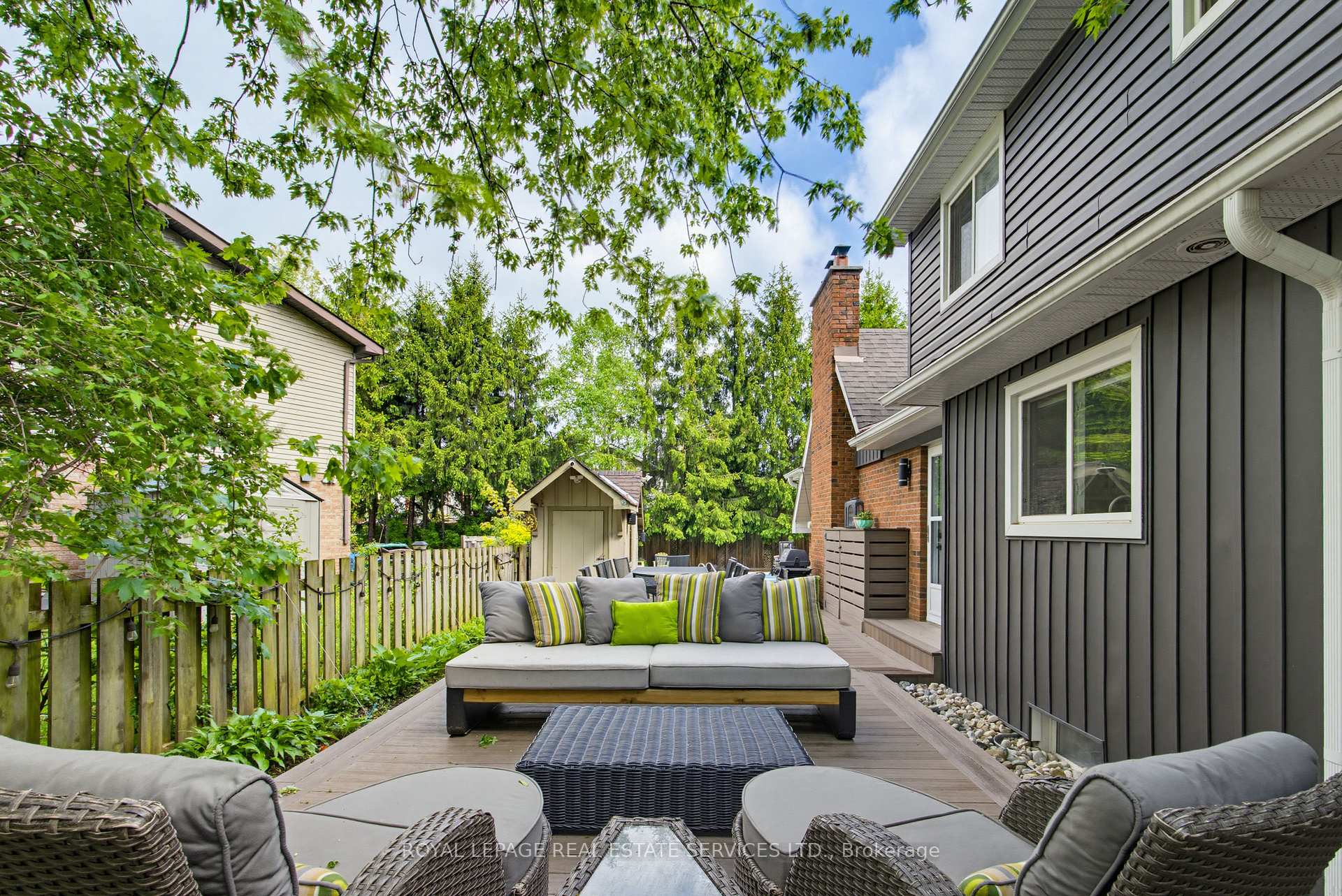 Photo 10 of 1390 Peerless Court, Oakville, College Park — HOMEH