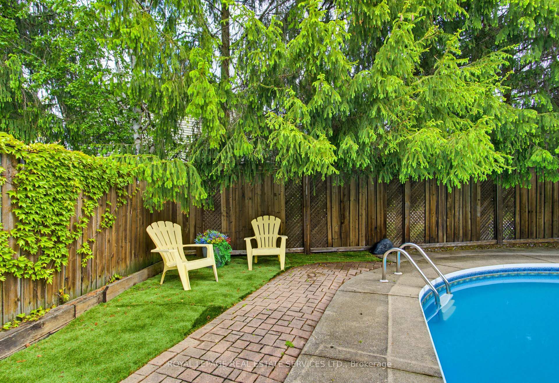 Photo 11 of 1390 Peerless Court, Oakville, College Park — HOMEH