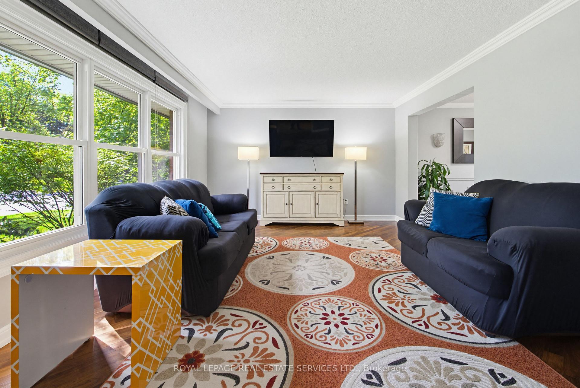 Photo 13 of 1390 Peerless Court, Oakville, College Park — HOMEH