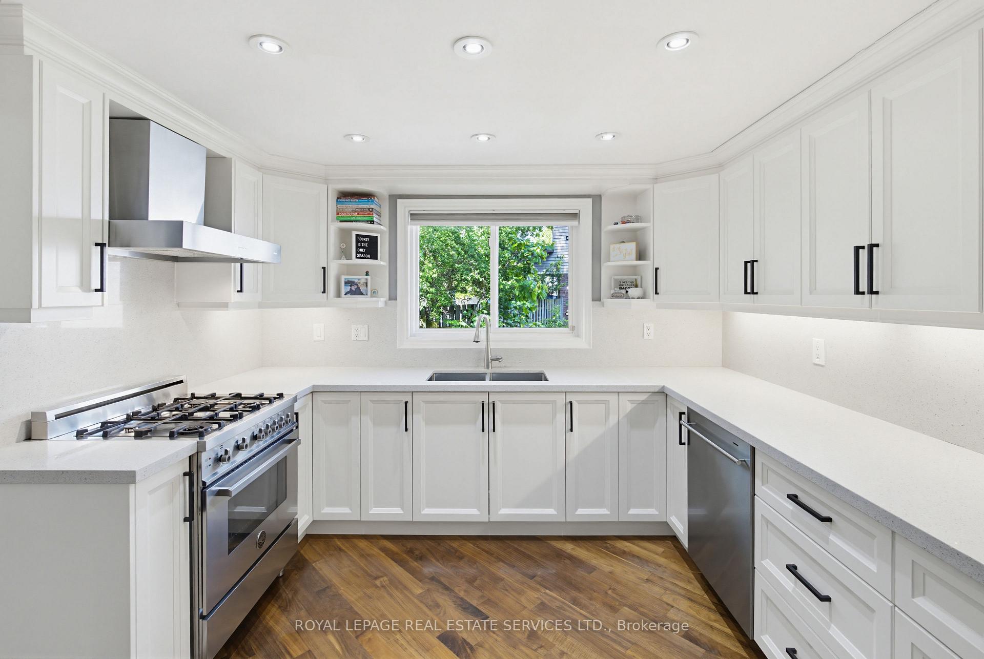 Photo 17 of 1390 Peerless Court, Oakville, College Park — HOMEH