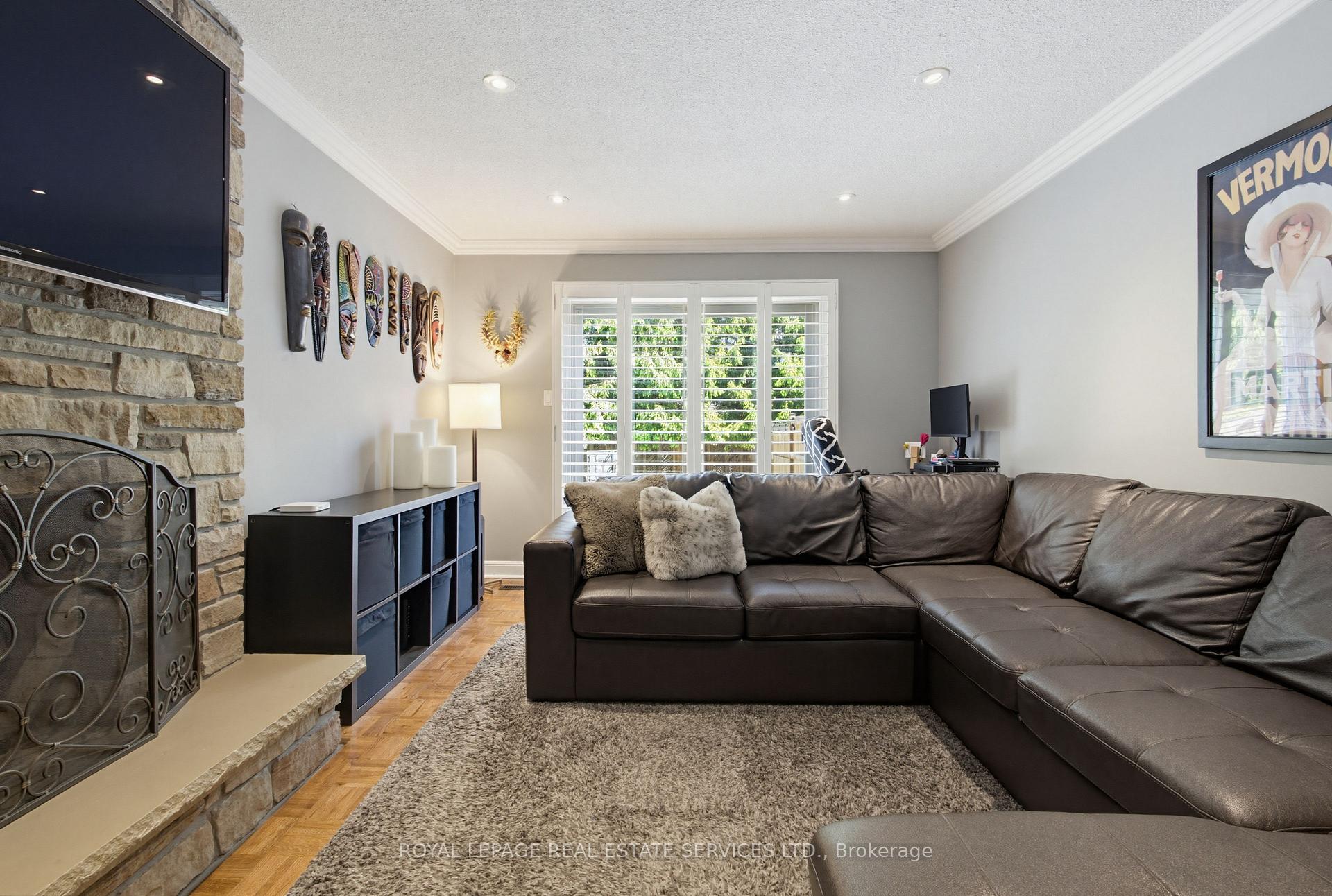 Photo 20 of 1390 Peerless Court, Oakville, College Park — HOMEH