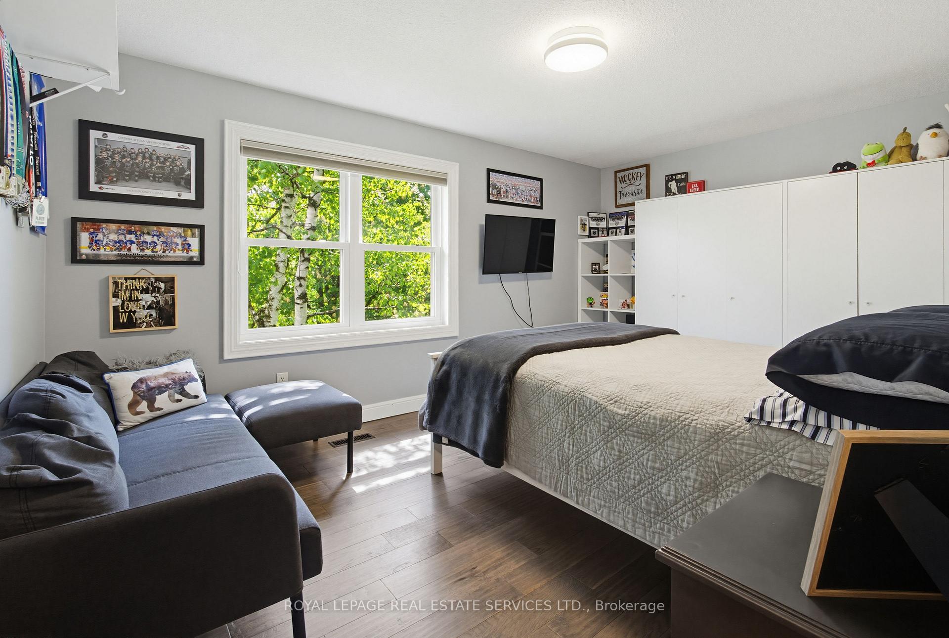 Photo 25 of 1390 Peerless Court, Oakville, College Park — HOMEH