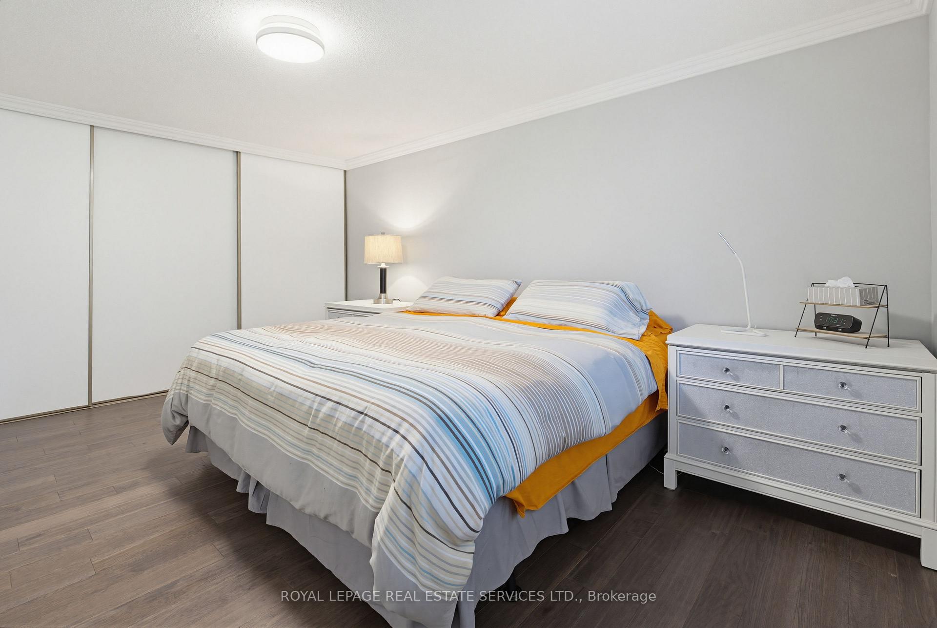 Photo 28 of 1390 Peerless Court, Oakville, College Park — HOMEH