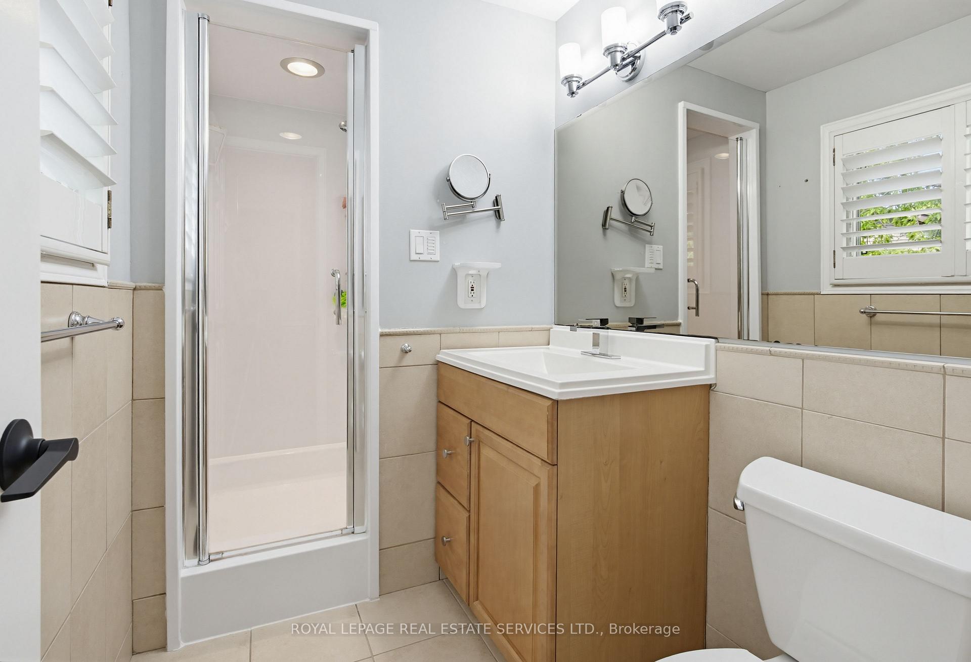 Photo 29 of 1390 Peerless Court, Oakville, College Park — HOMEH