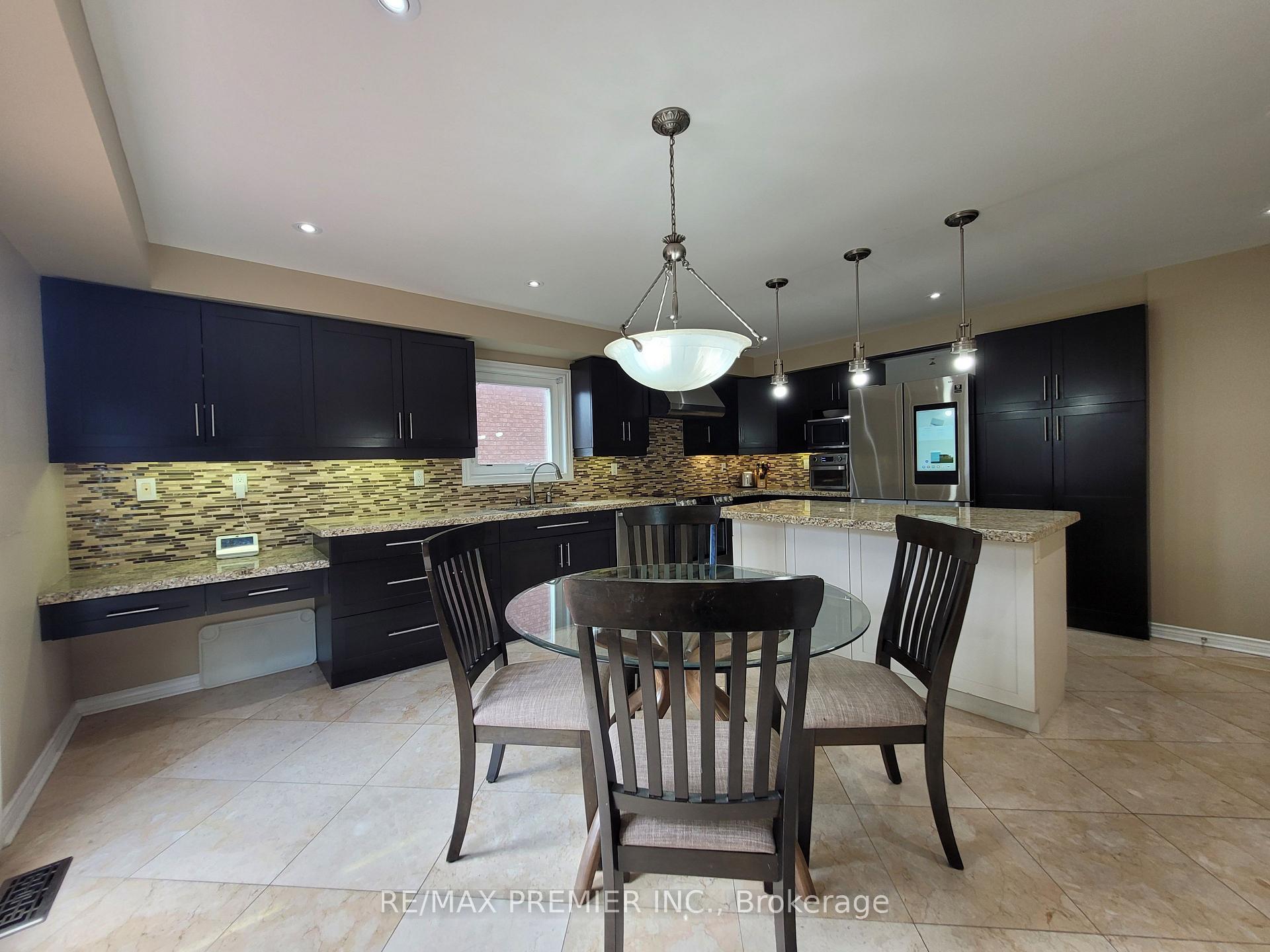 Photo 16 of 70 Bilbermar Drive, Richmond Hill, Devonsleigh — HOMEH