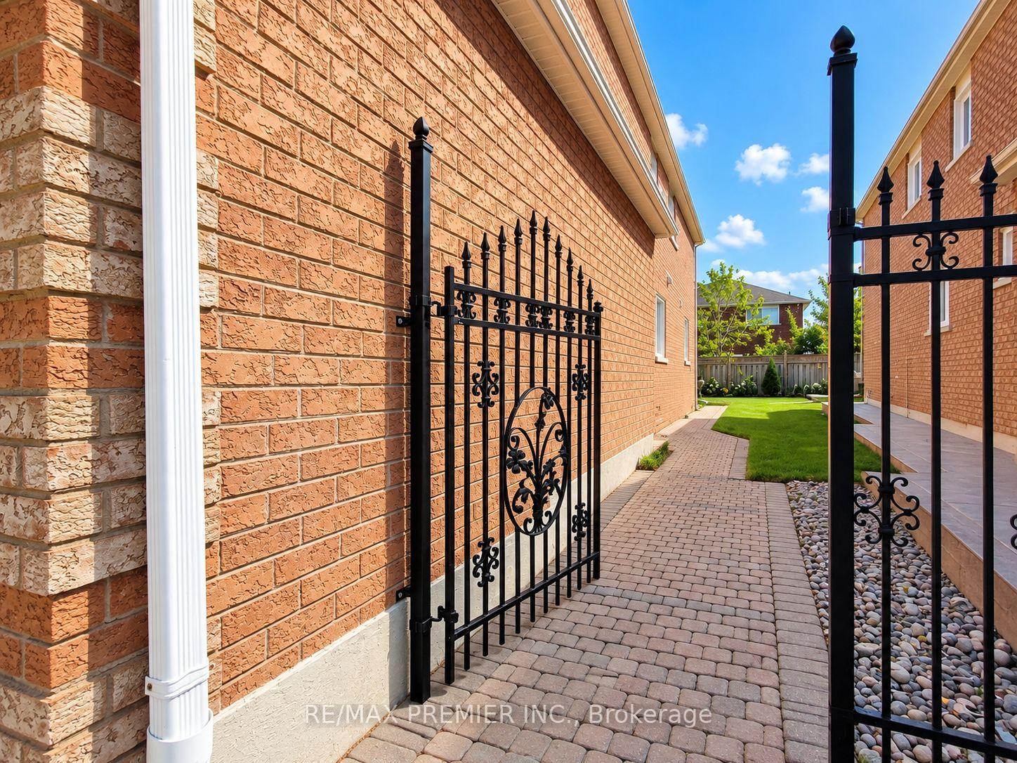 Photo 43 of 70 Bilbermar Drive, Richmond Hill, Devonsleigh — HOMEH
