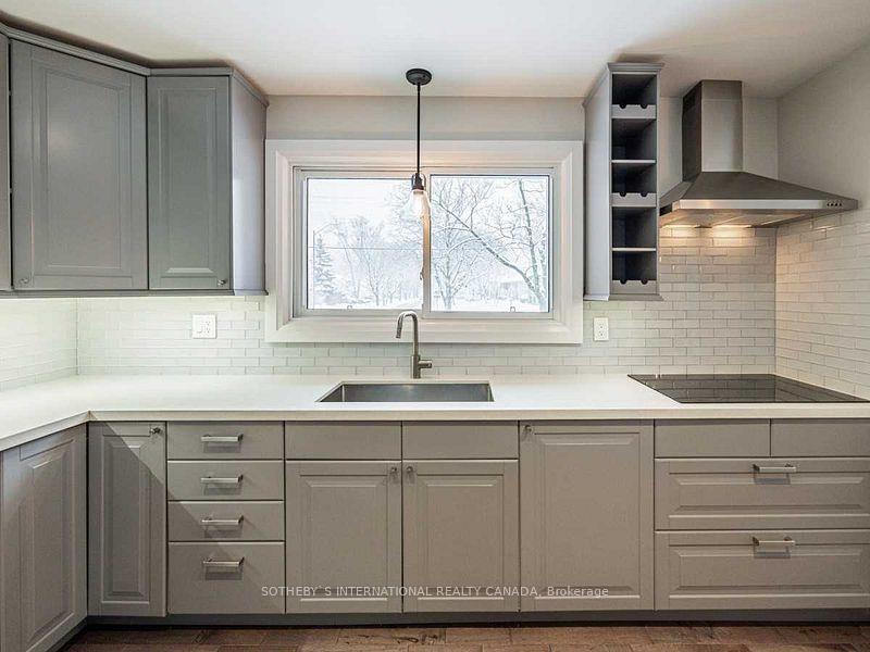 Photo 7 of 525 Dynes Road, Burlington, Roseland — HOMEH