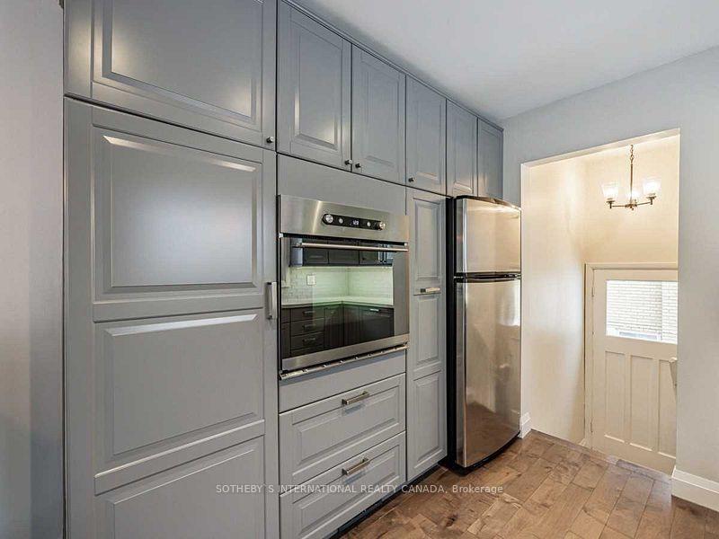 Photo 18 of 525 Dynes Road, Burlington, Roseland — HOMEH