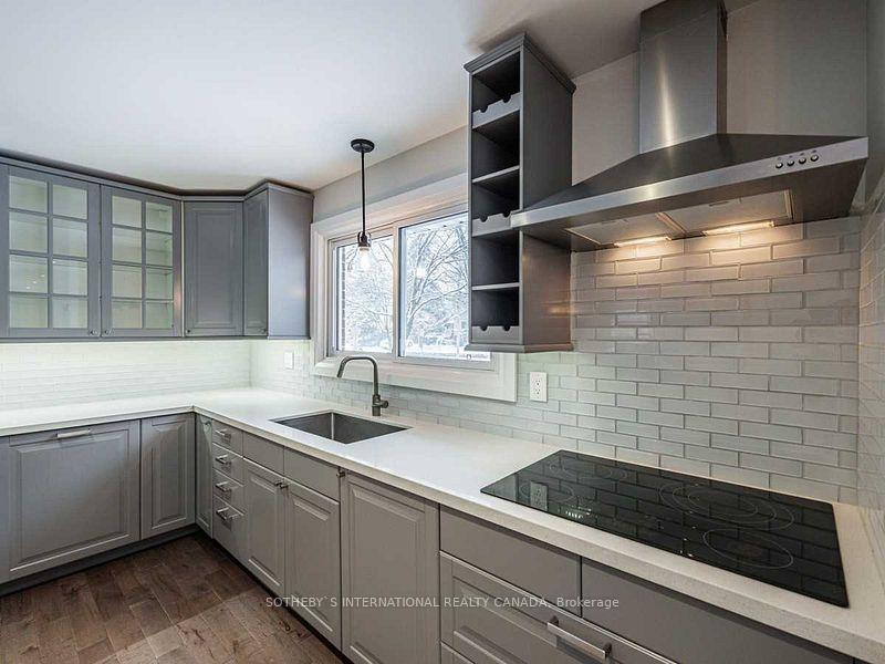 Photo 20 of 525 Dynes Road, Burlington, Roseland — HOMEH