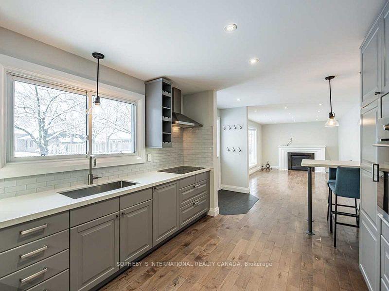 Photo 22 of 525 Dynes Road, Burlington, Roseland — HOMEH