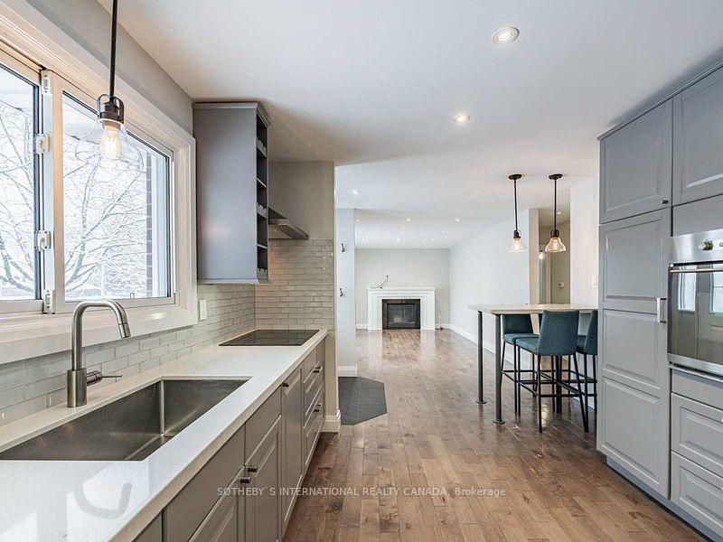 Photo 23 of 525 Dynes Road, Burlington, Roseland — HOMEH
