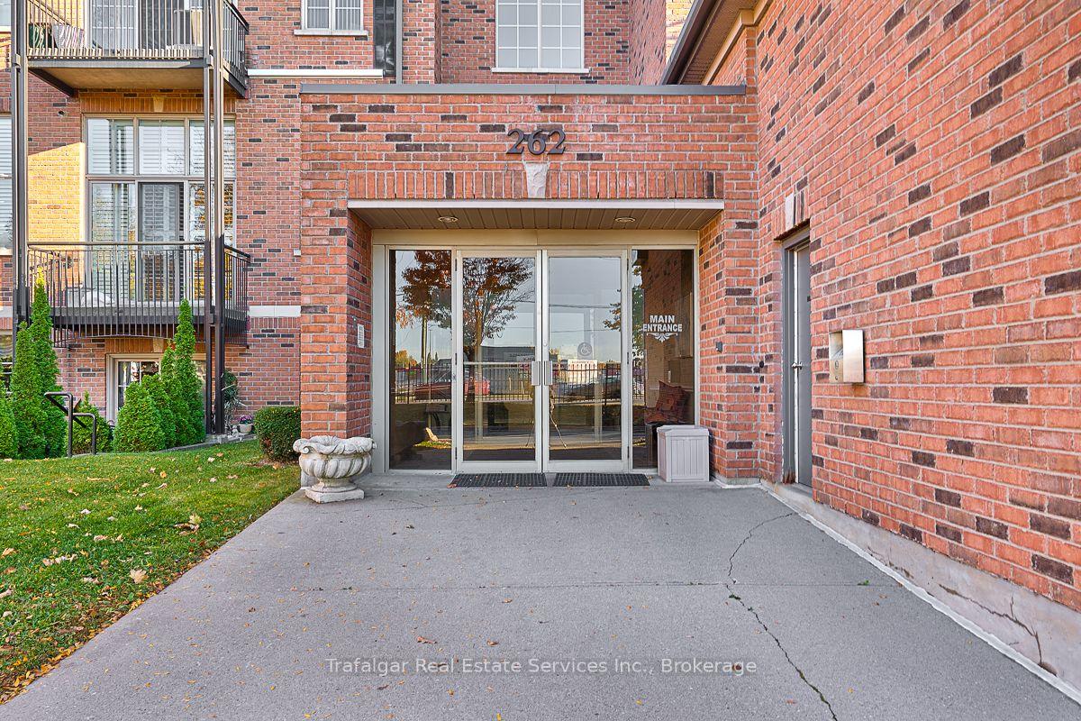 Photo 3 of Unit 215, 262 Dundas Street E, Hamilton, Waterdown — HOMEH