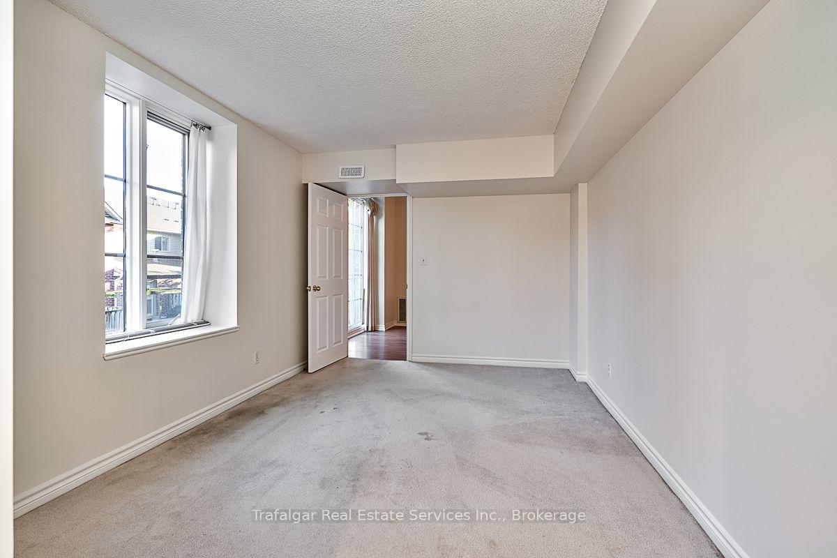 Photo 13 of Unit 215, 262 Dundas Street E, Hamilton, Waterdown — HOMEH