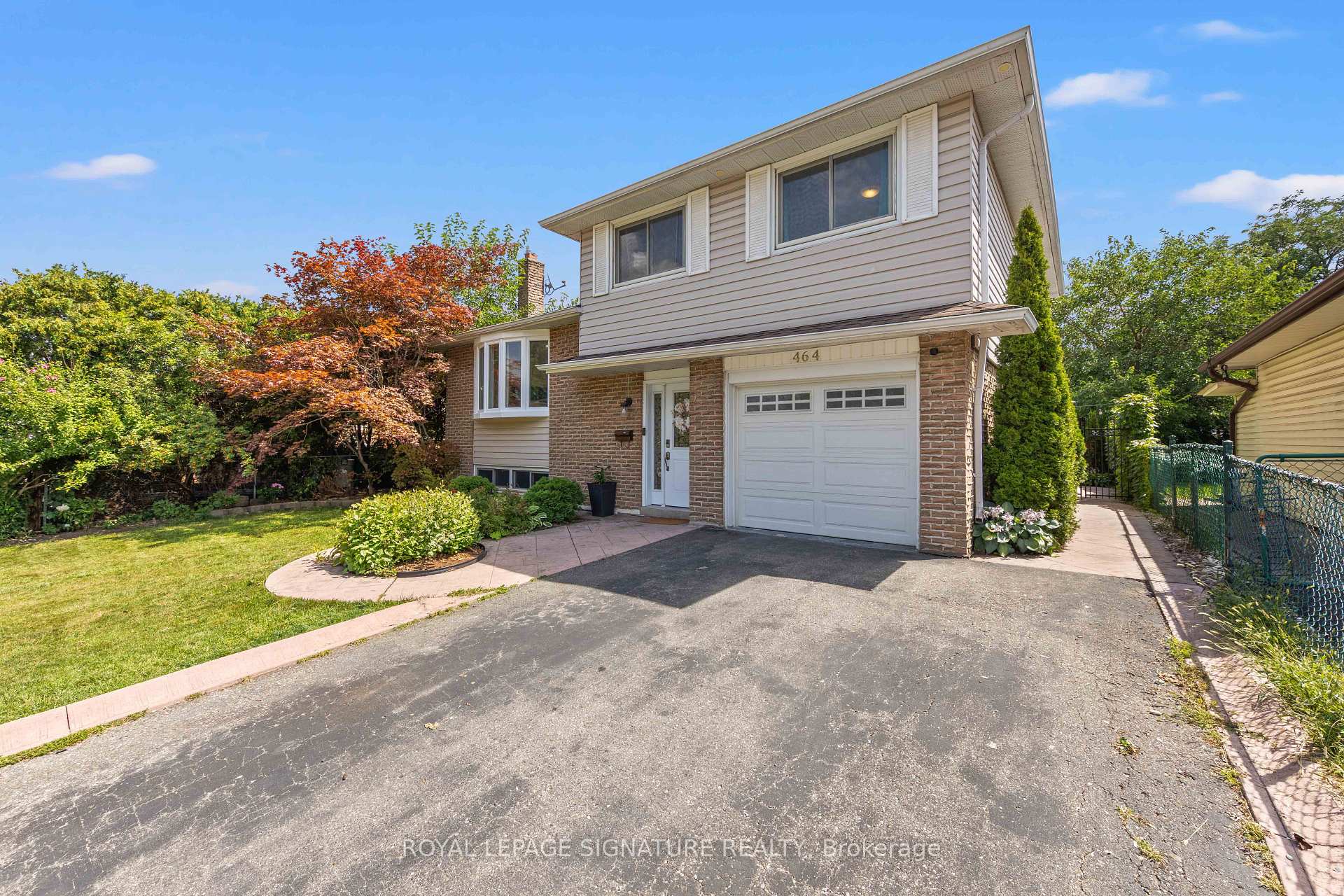 Photo 2 of 464 Bartley Bull Parkway, Brampton, Brampton East — HOMEH