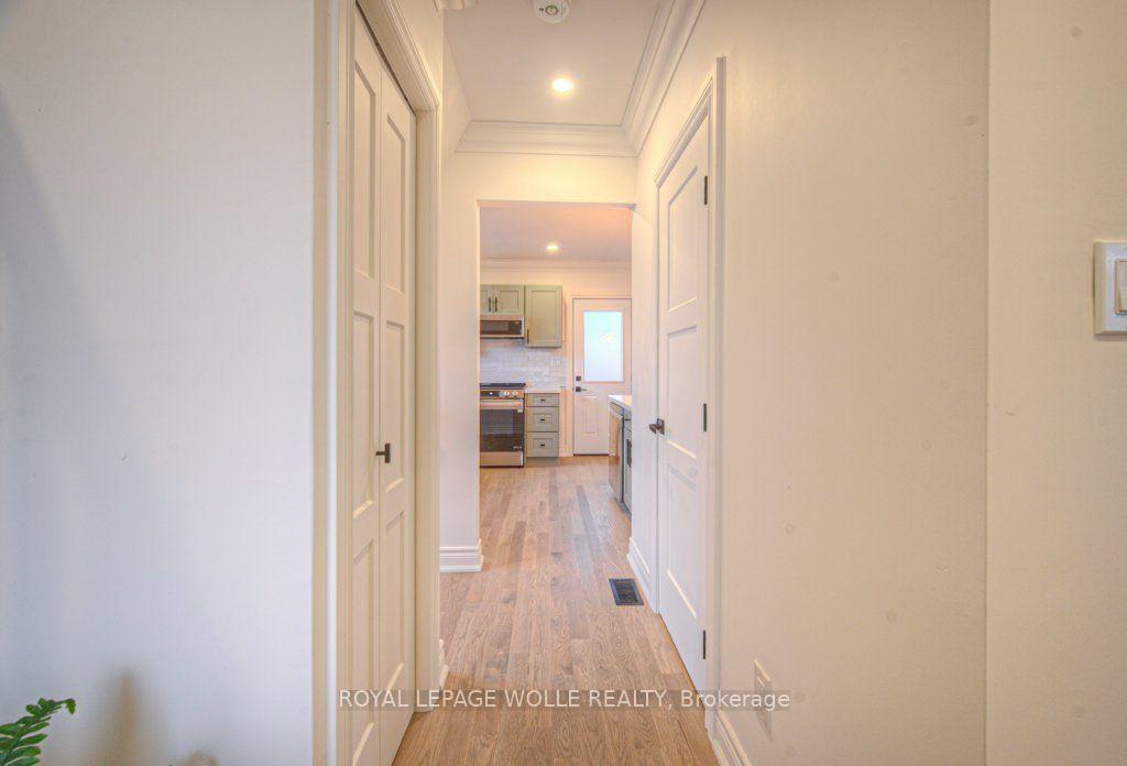 Photo 5 of 30 Dunbar Road S, Waterloo, Uptown West — HOMEH