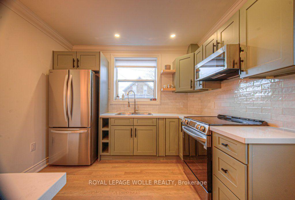 Photo 7 of 30 Dunbar Road S, Waterloo, Uptown West — HOMEH